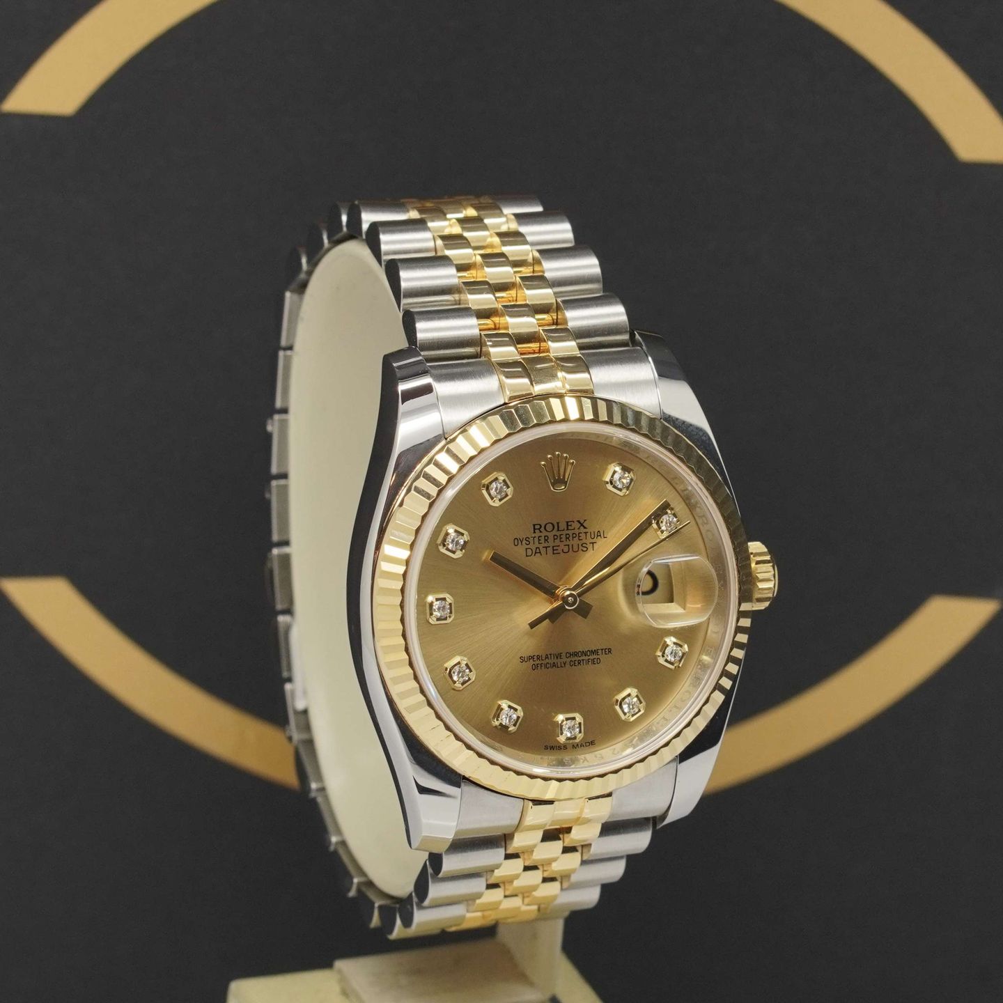 Rolex Datejust 36 116233 (2016) - Gold dial 36 mm Gold/Steel case (2/7)