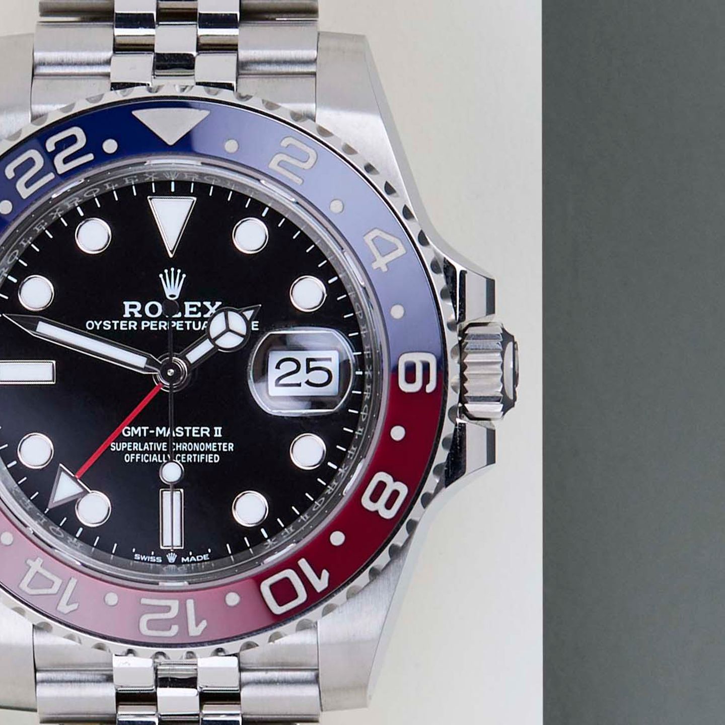Rolex GMT-Master II 126710BLRO (2025) - Black dial 40 mm Steel case (5/8)