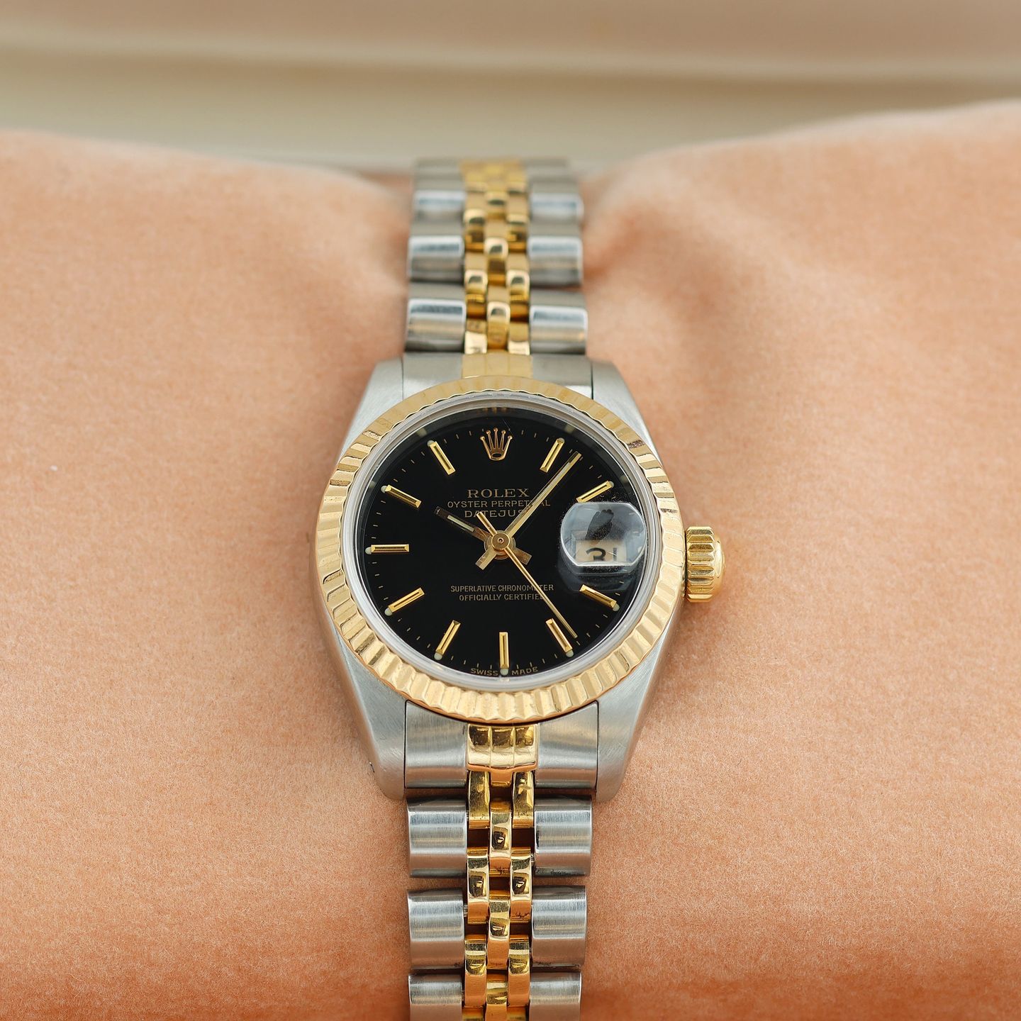 Rolex Lady-Datejust 69173 (Unknown (random serial)) - Black dial 26 mm Gold/Steel case (1/8)