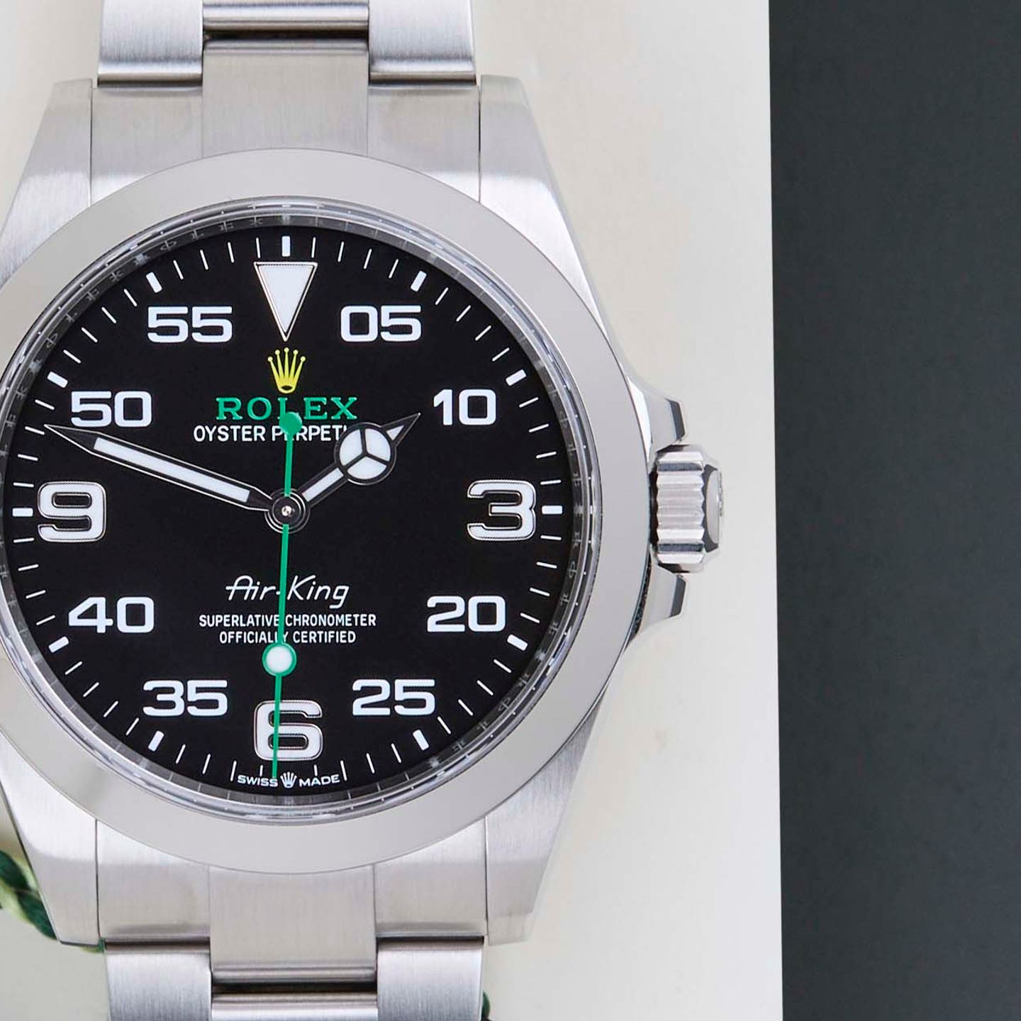 Rolex Air-King 126900 (2024) - Black dial 40 mm Steel case (5/8)