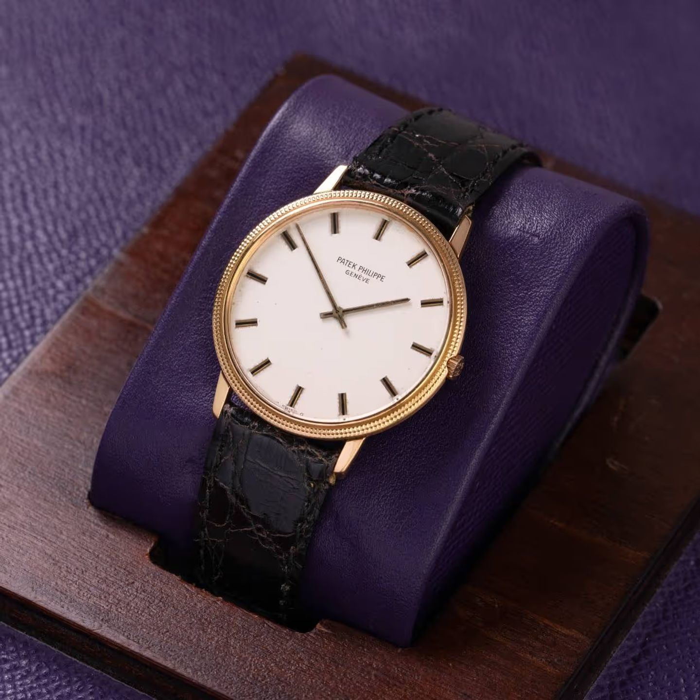 Patek Philippe Calatrava 3950 (Unknown (random serial)) - Unknown dial 35 mm Yellow Gold case (1/4)