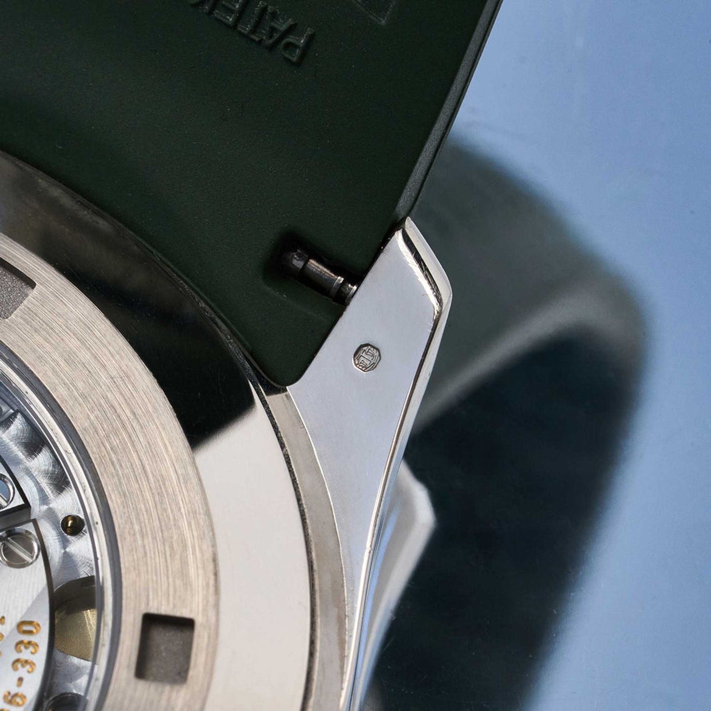Patek Philippe Aquanaut 5168G-010 - (7/8)