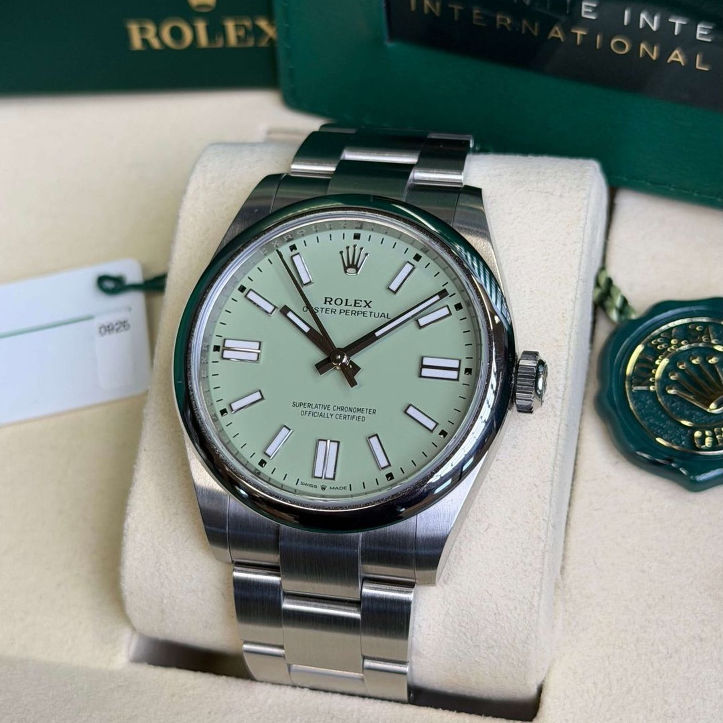 Rolex Oyster Perpetual 41 134300 - (3/7)