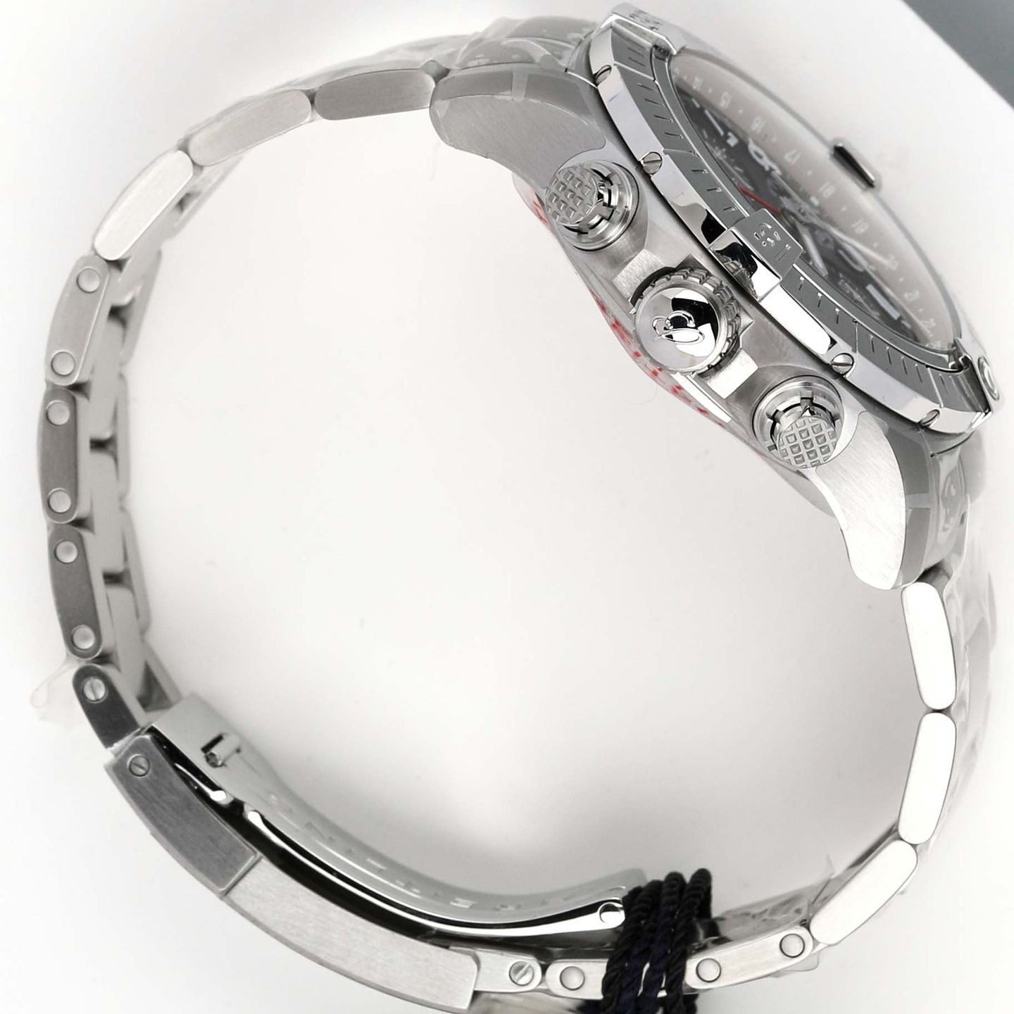 Breitling Avenger A24315 (2023) - Black dial 45 mm Steel case (7/7)