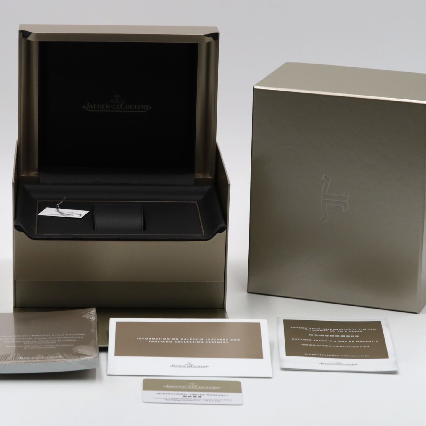 Jaeger-LeCoultre Reverso Classic Small Q3858522 - (8/8)