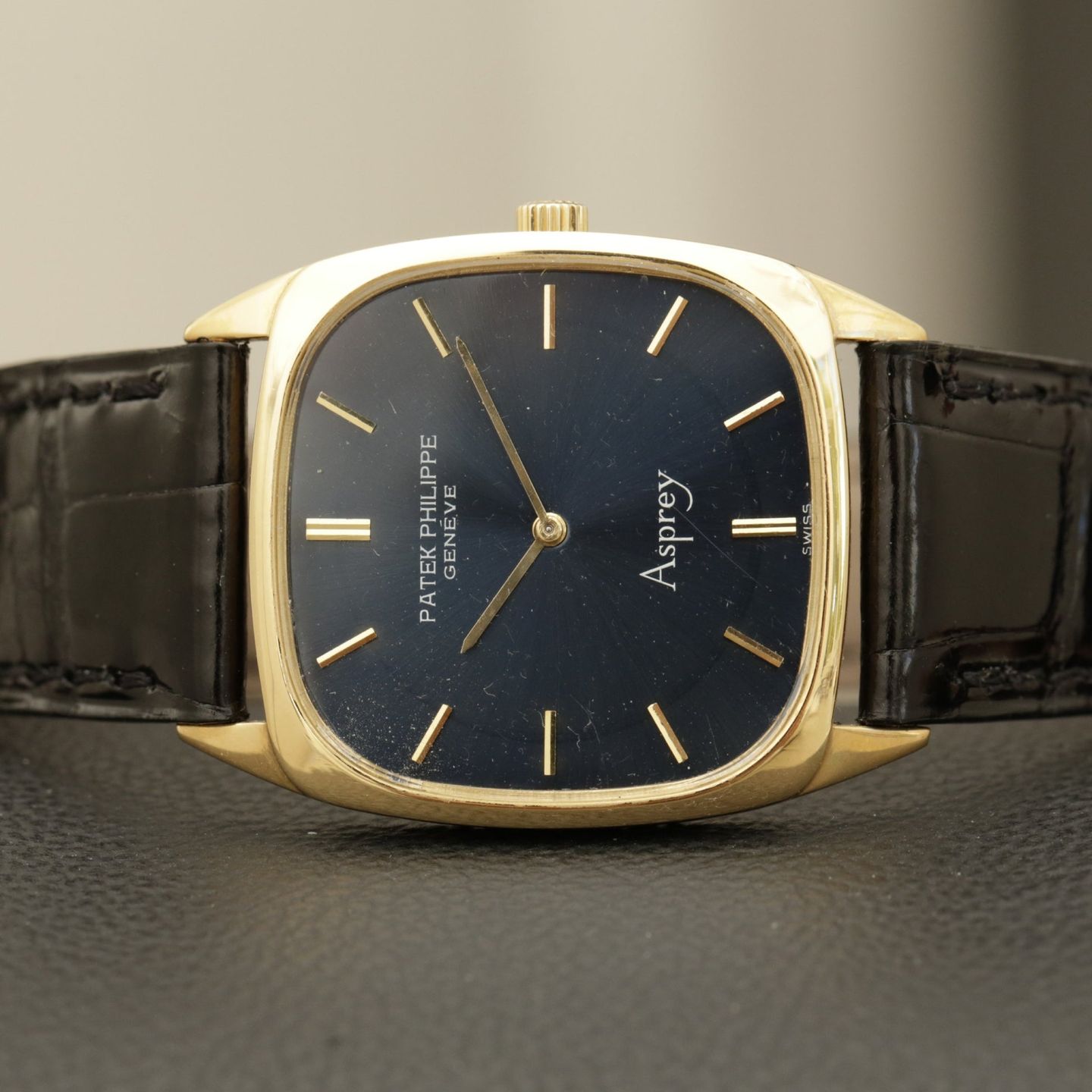 Patek Philippe Golden Ellipse 3566 (1973) - Blauw wijzerplaat 28mm Geelgoud (2/7)