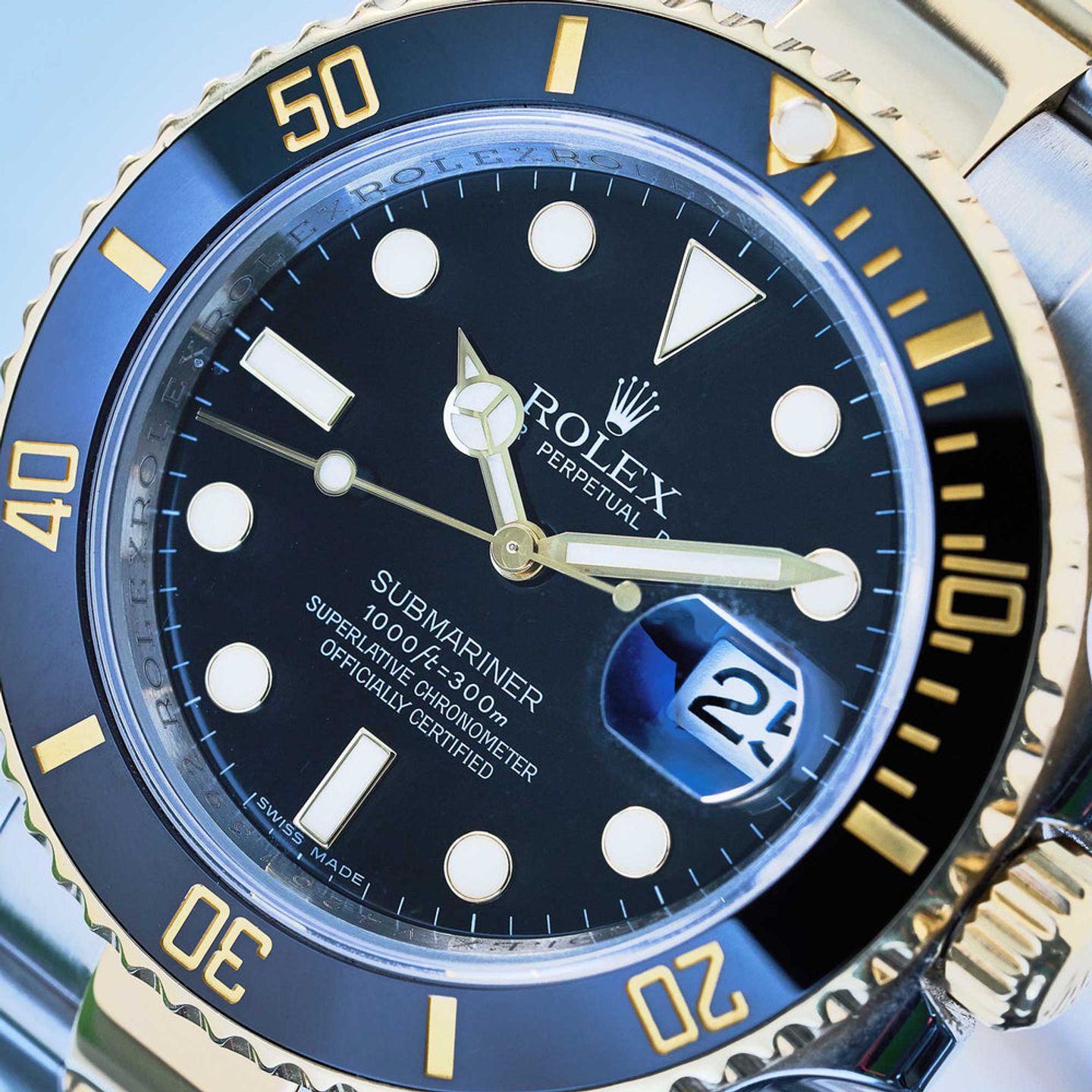 Rolex Submariner Date 116613LN (2015) - Black dial 40 mm Gold/Steel case (2/6)