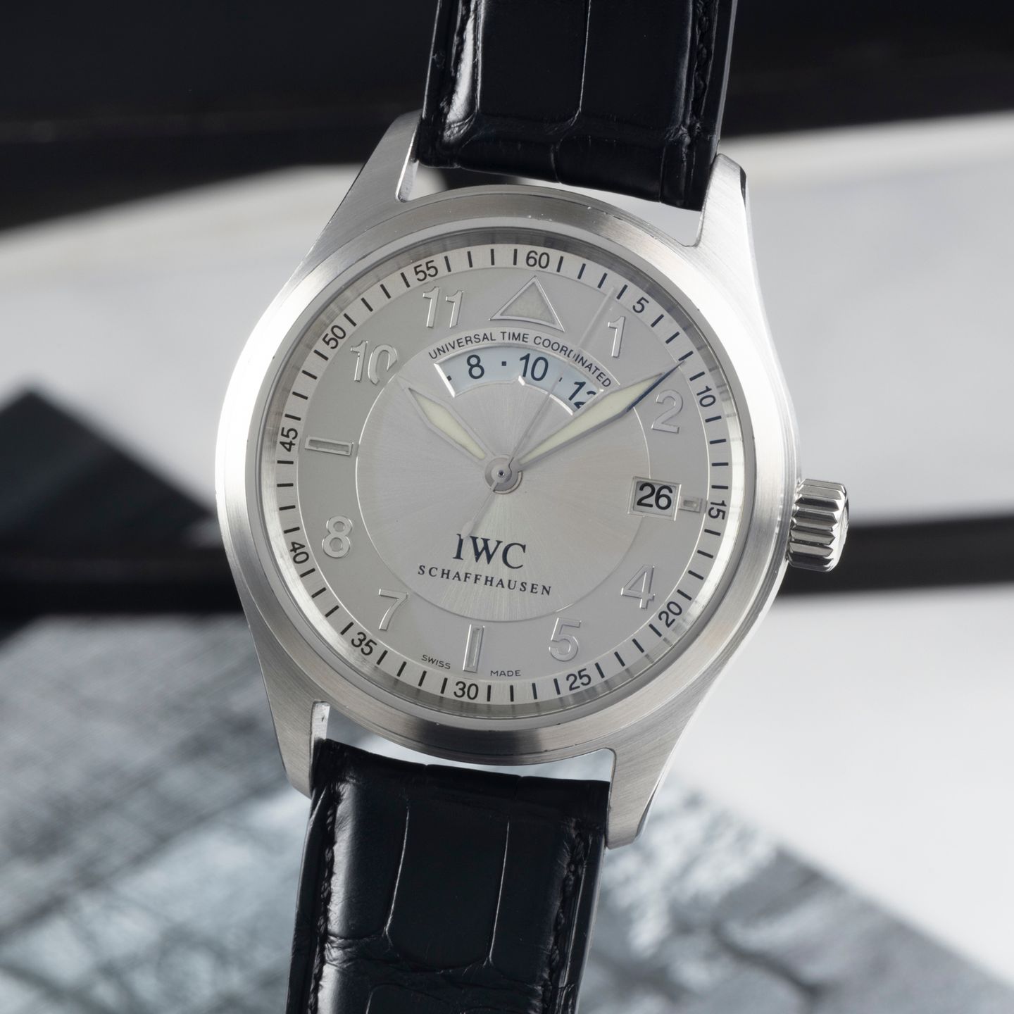 IWC Pilot Spitfire UTC IW325108 - (3/8)