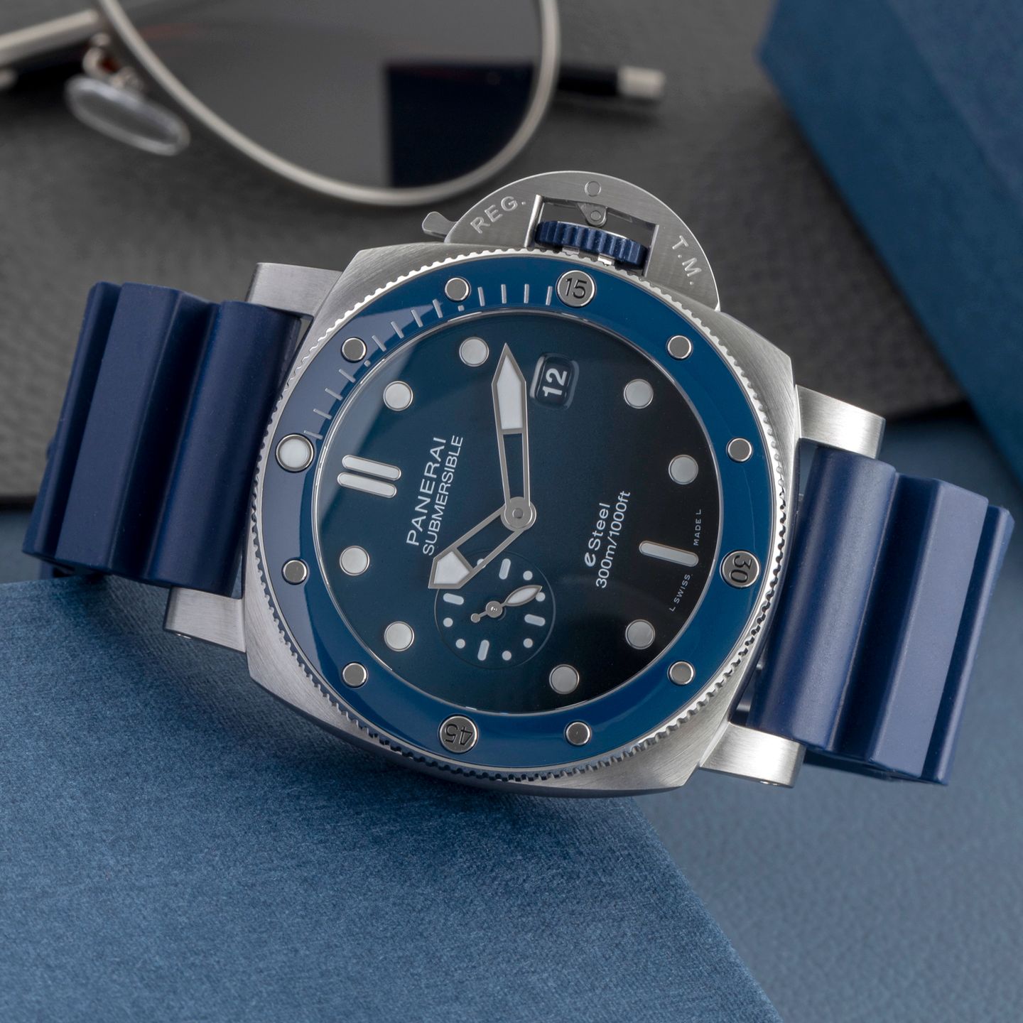Panerai Luminor Submersible PAM01289 (Unknown (random serial)) - Blue dial 44 mm Steel case (2/8)