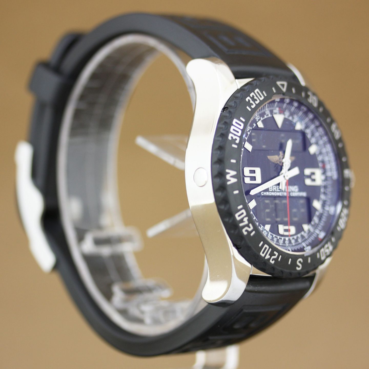 Breitling Airwolf A78364 (2010) - Black dial 44 mm Steel case (4/8)