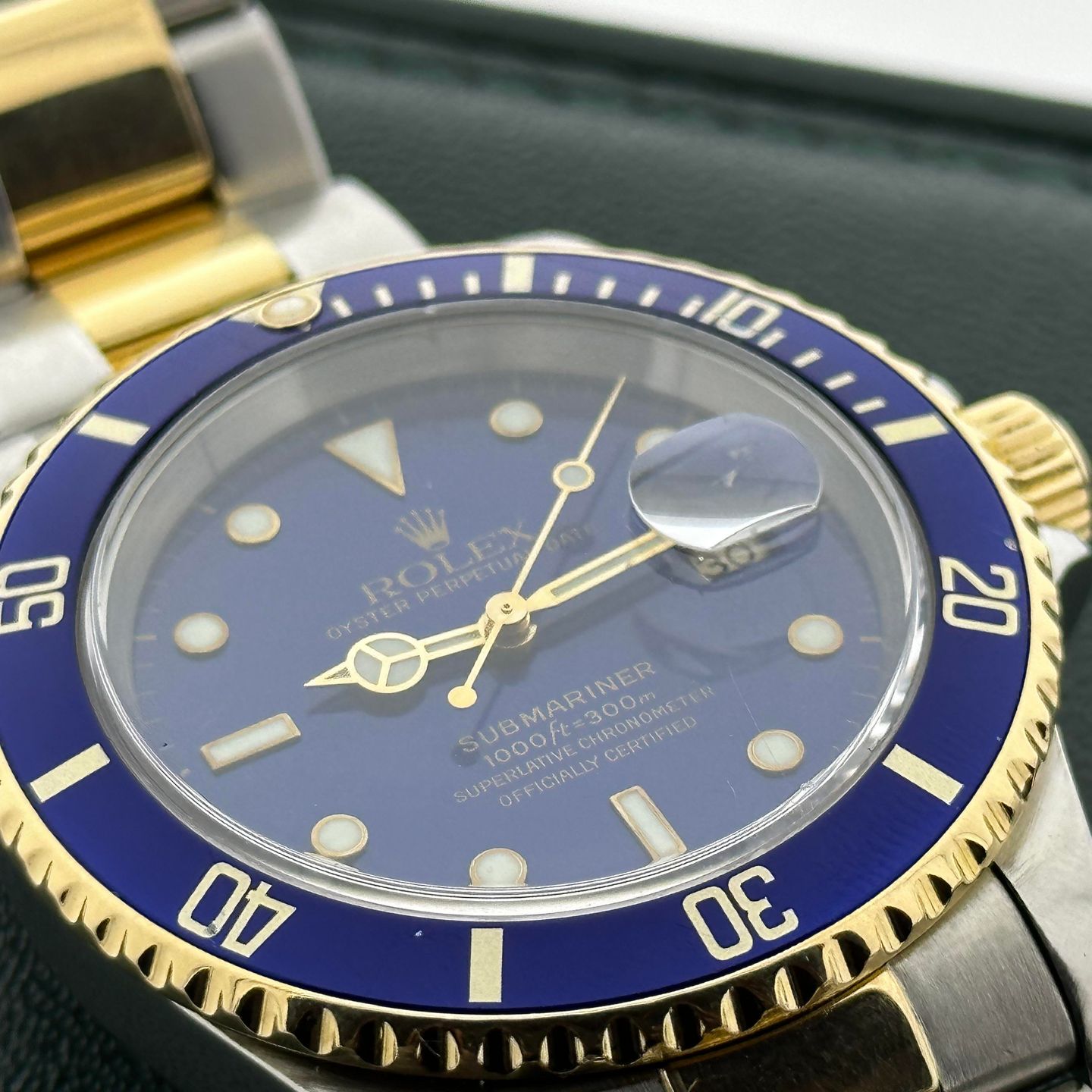 Rolex Submariner Date 16613 (1998) - Blue dial 40 mm Gold/Steel case (4/7)