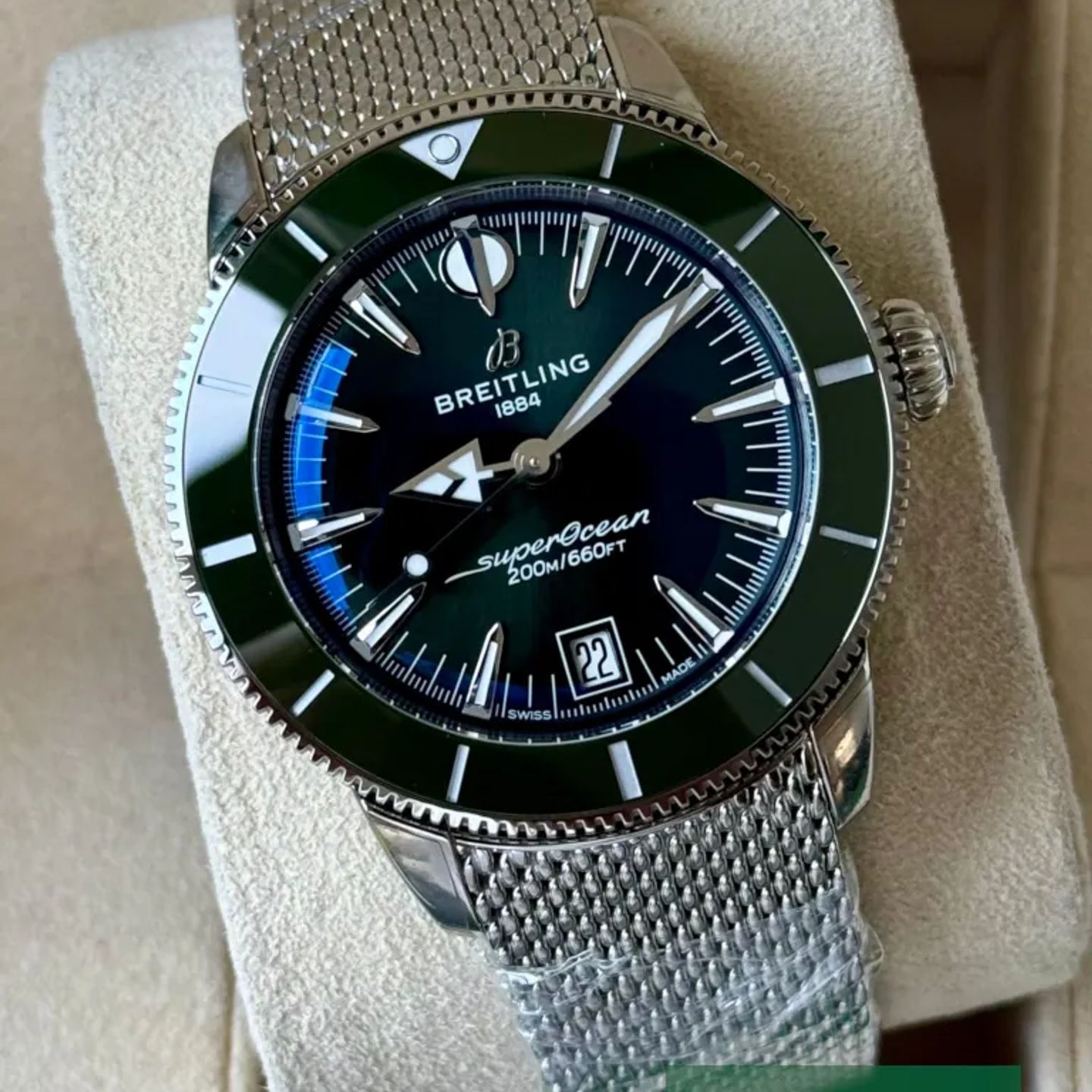 Breitling Superocean Heritage AB3110361L1A1 (2025) - Green dial 40 mm Steel case (1/7)
