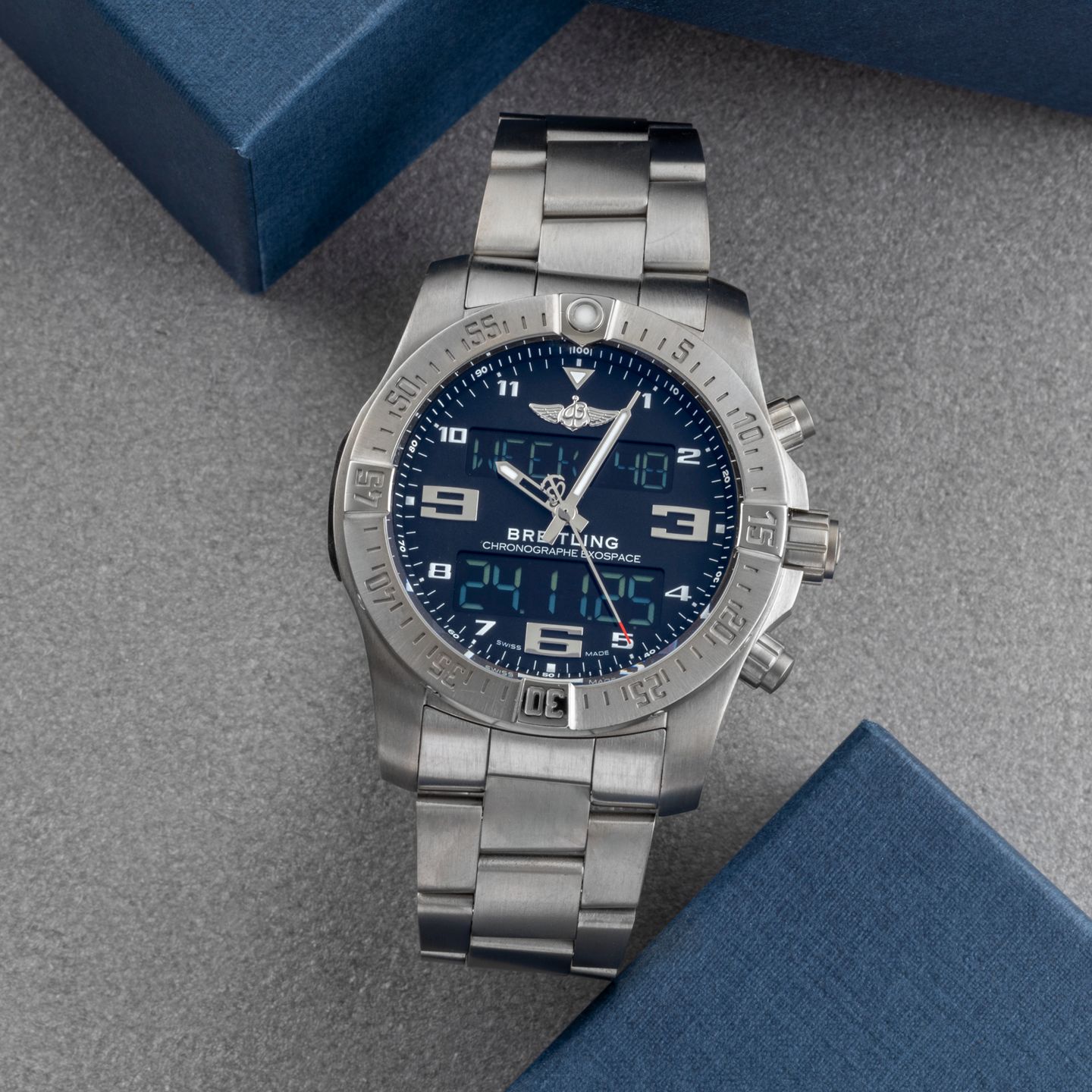 Breitling Exospace B55 Connected EB5510H1/BE79 (Unknown (random serial)) - Black dial 46 mm Titanium case (1/8)