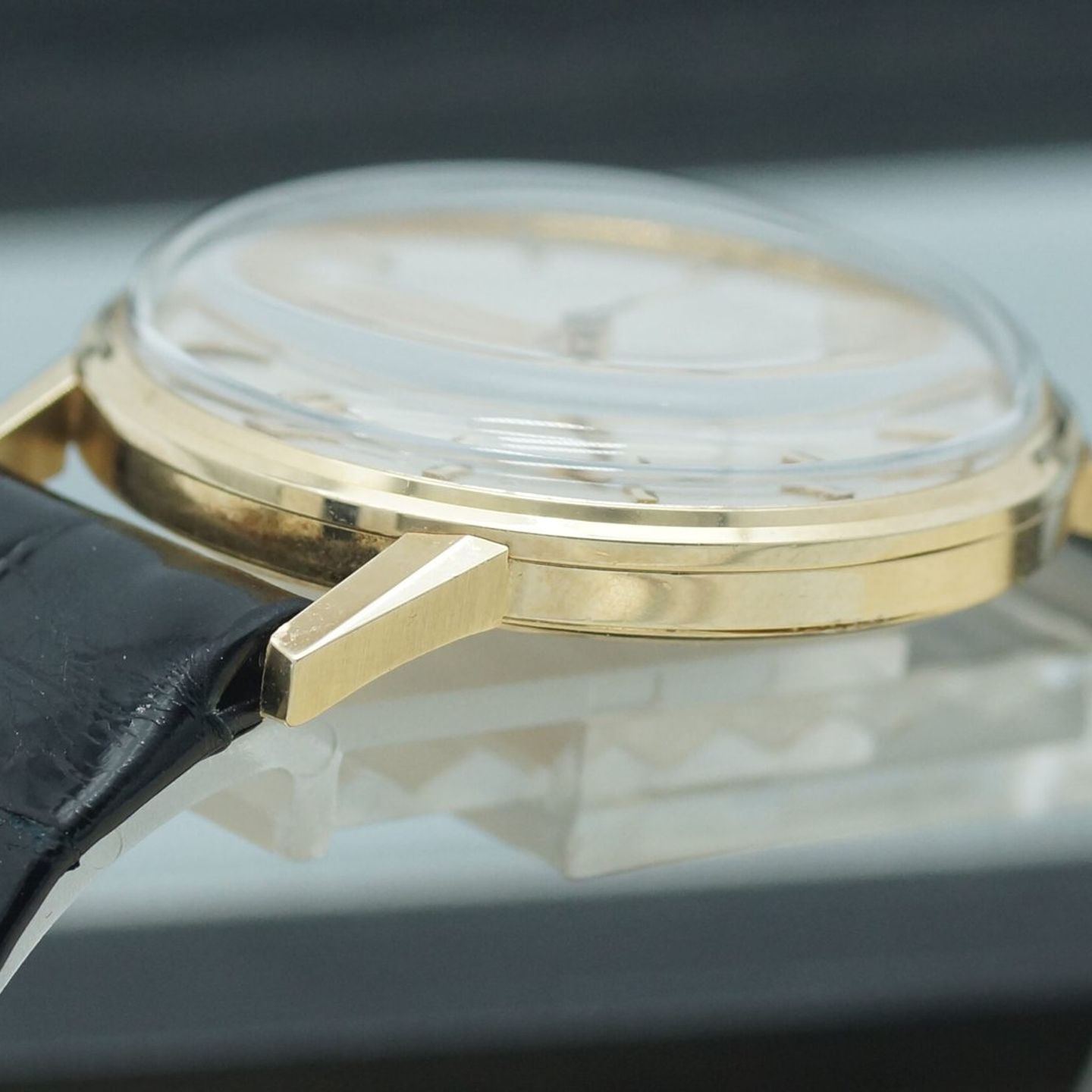 Patek Philippe Calatrava 3411 (1968) - Silver dial 36 mm Yellow Gold case (7/8)