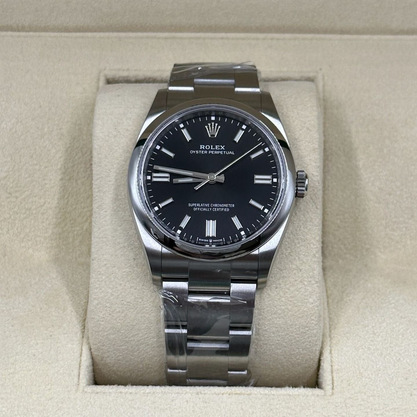 Rolex Oyster Perpetual 36 126000 (2024) - Zwart wijzerplaat 36mm Staal (5/8)