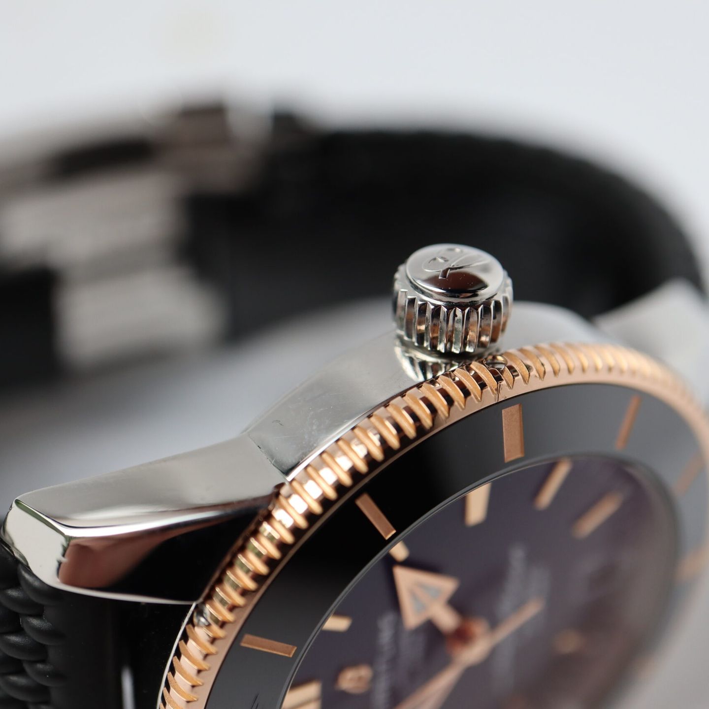 Breitling Superocean Heritage UB2010121B1S1 (2020) - Black dial 42 mm Steel case (7/8)