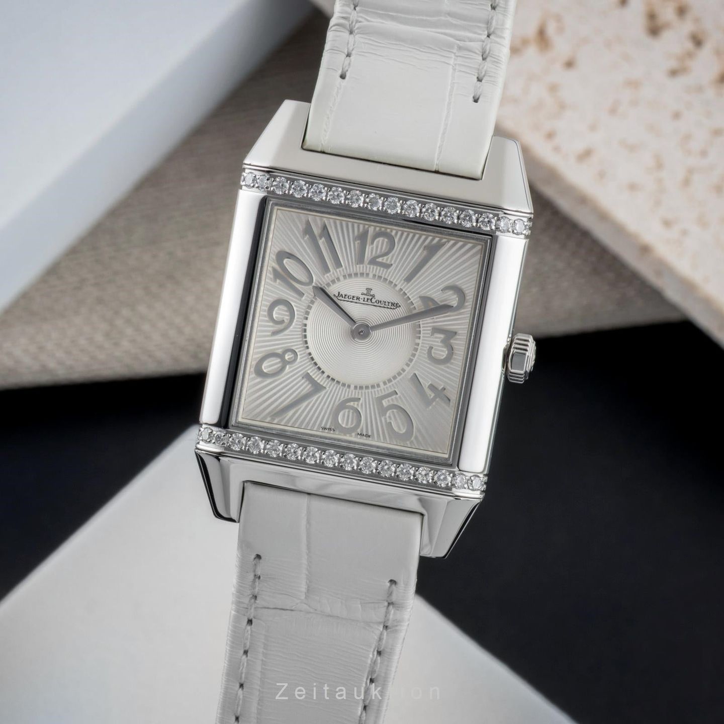 Jaeger-LeCoultre Reverso Squadra Lady Q7038720 (2015) - 29mm (1/8)