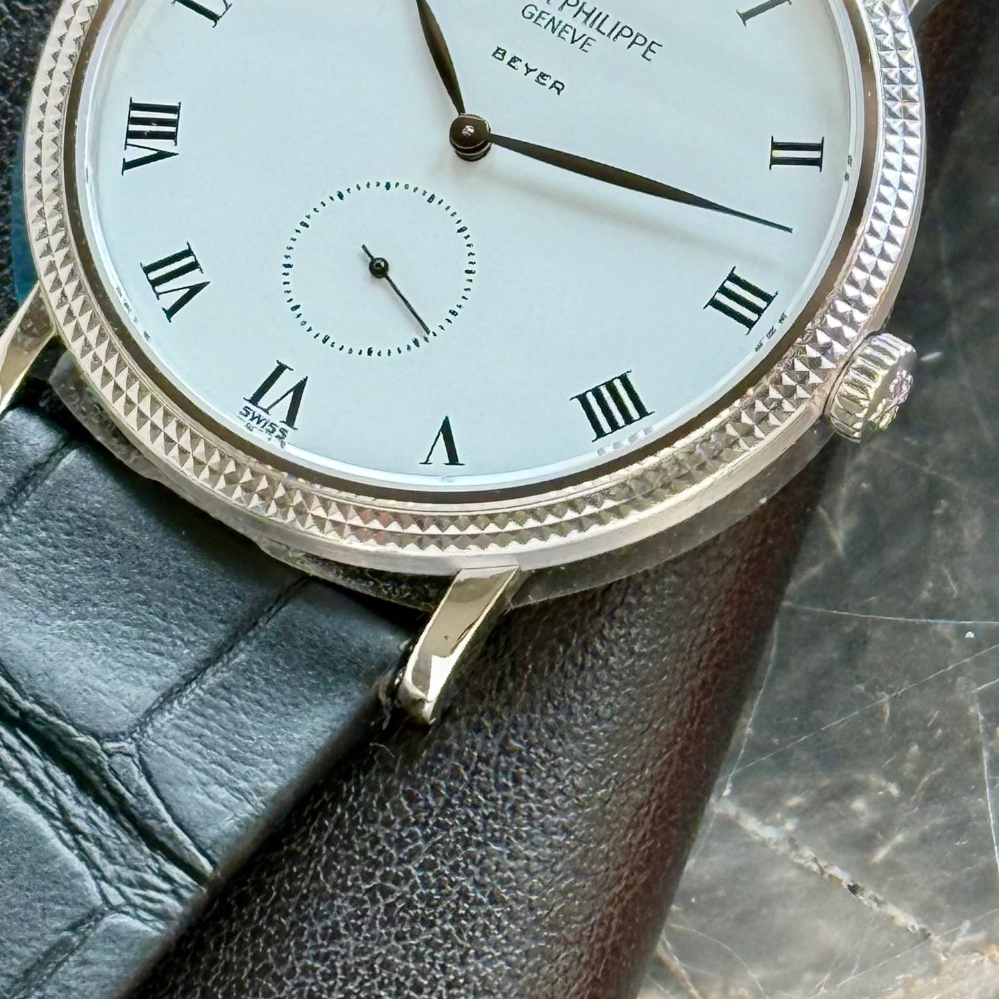 Patek Philippe Calatrava 3919 (1990) - White dial 33 mm (8/8)