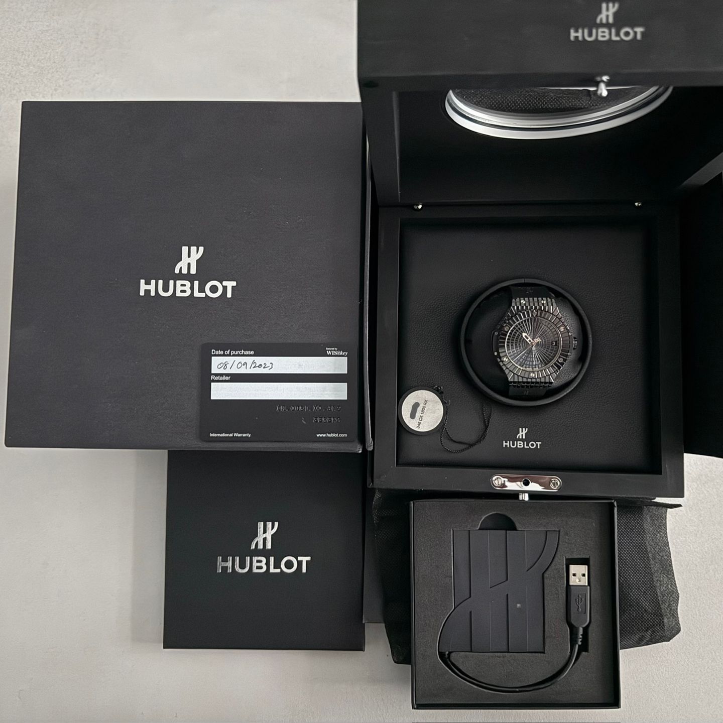 Hublot Big Bang 346.CX.1800.RX (2023) - Black dial 41 mm Ceramic case (2/7)