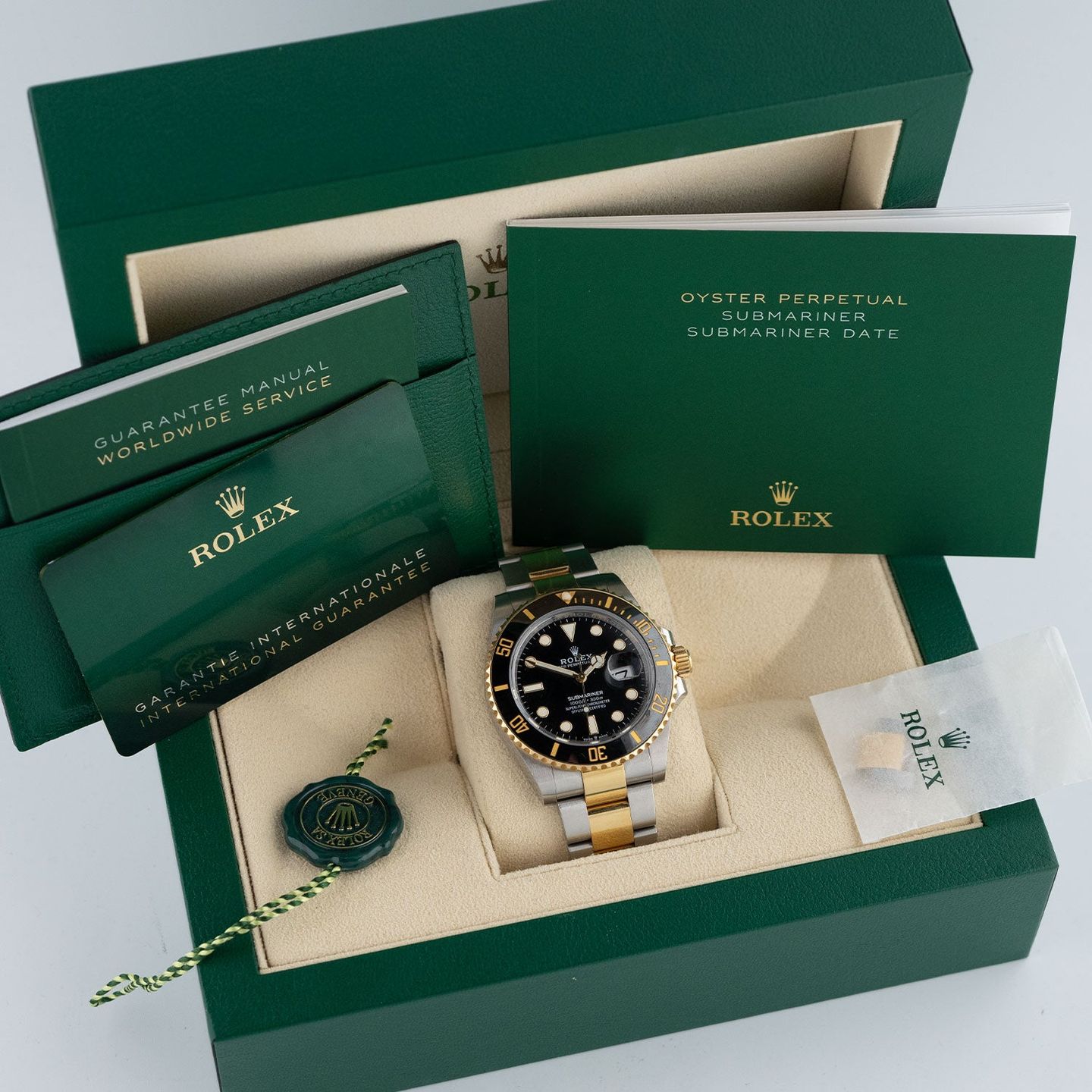 Rolex Submariner Date 126613LN (2023) - 41 mm Gold/Steel case (6/6)