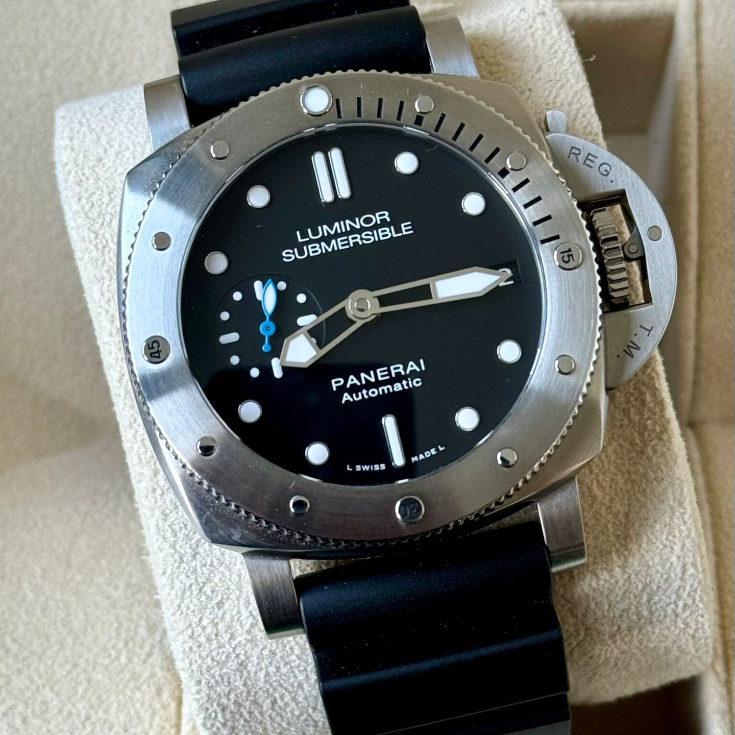 Panerai Luminor Submersible 1950 3 Days Automatic PAM00682 (2018) - Zwart wijzerplaat 42mm Staal (1/7)