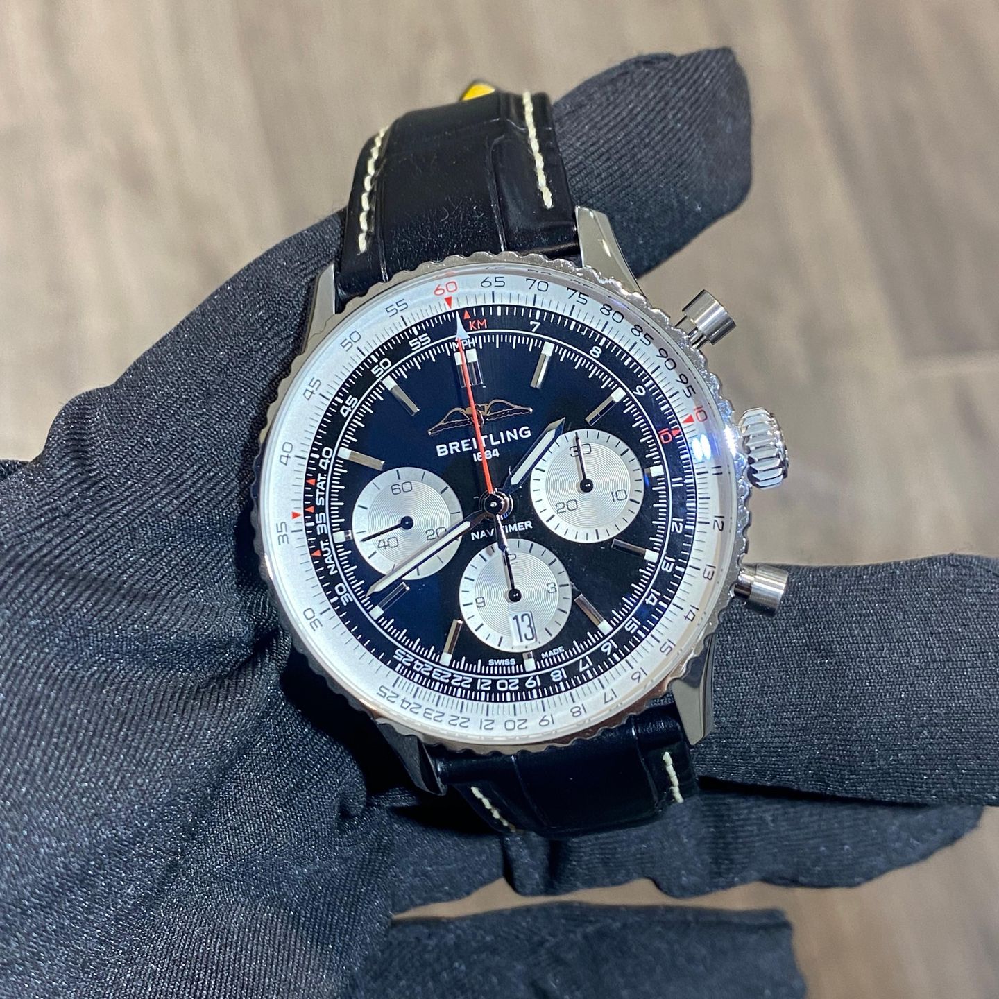 Breitling Navitimer 1 B01 Chronograph AB0138211B1P1 - (1/1)