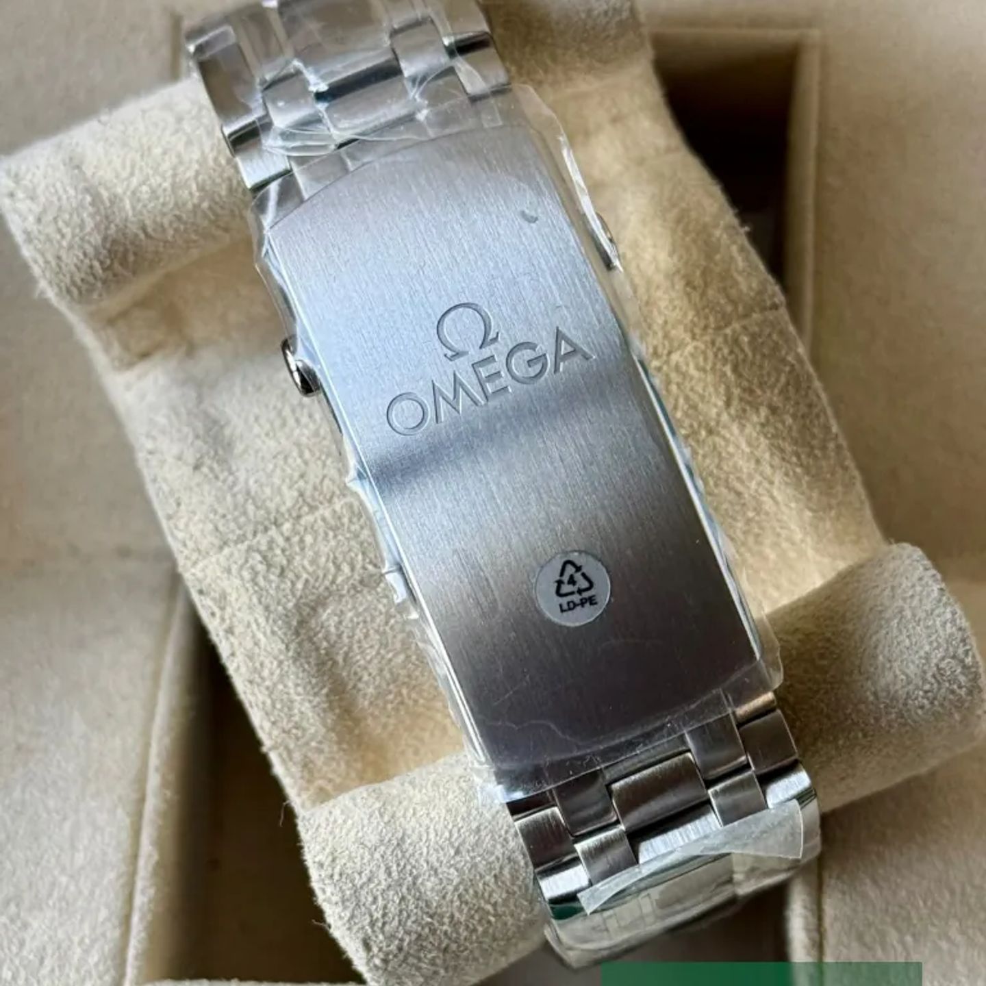 Omega Seamaster Diver 300 M 210.30.42.20.10.001 - (5/6)
