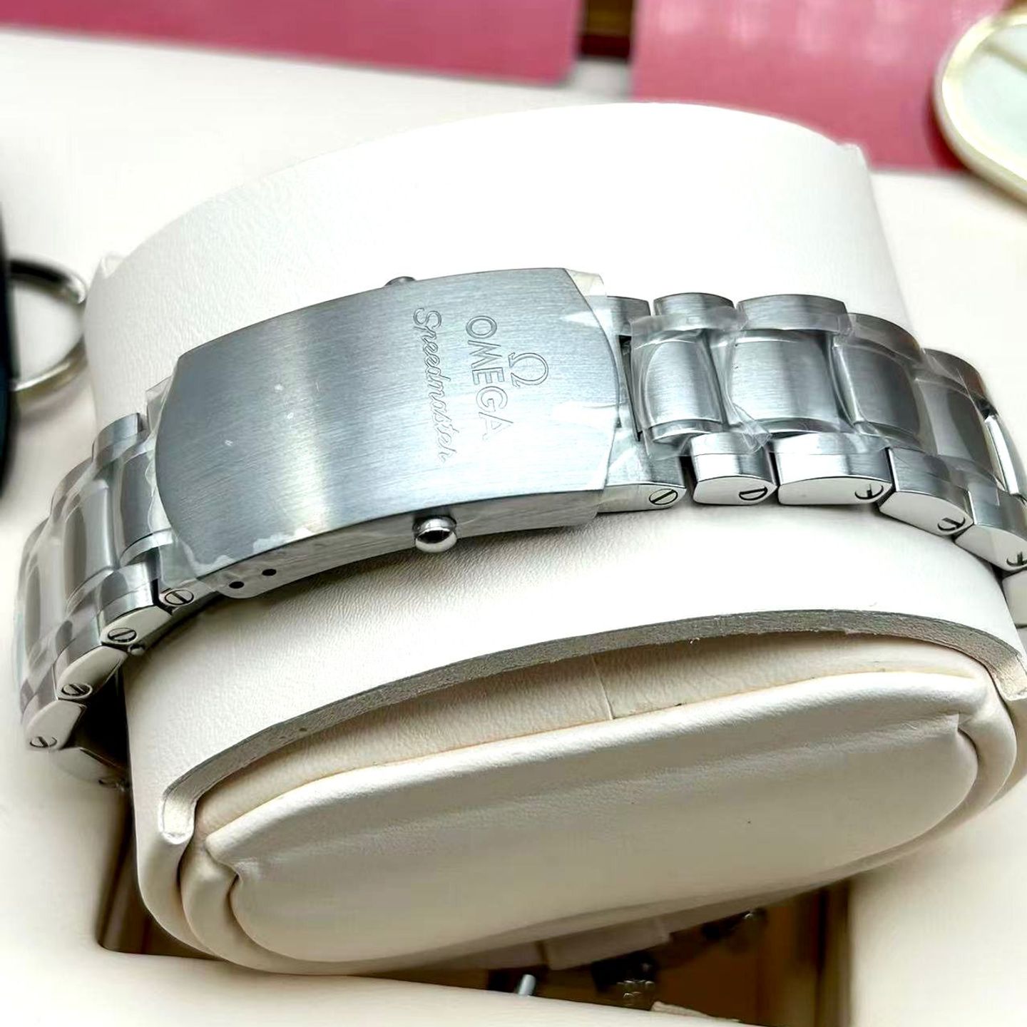 Omega Speedmaster Racing 326.30.40.50.01.002 - (6/8)