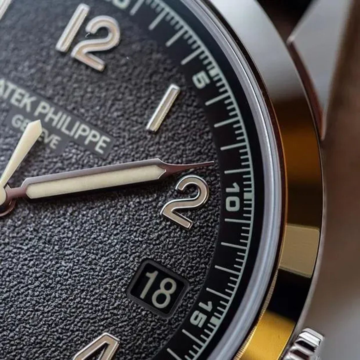 Patek Philippe Calatrava 5226G-001 - (6/6)