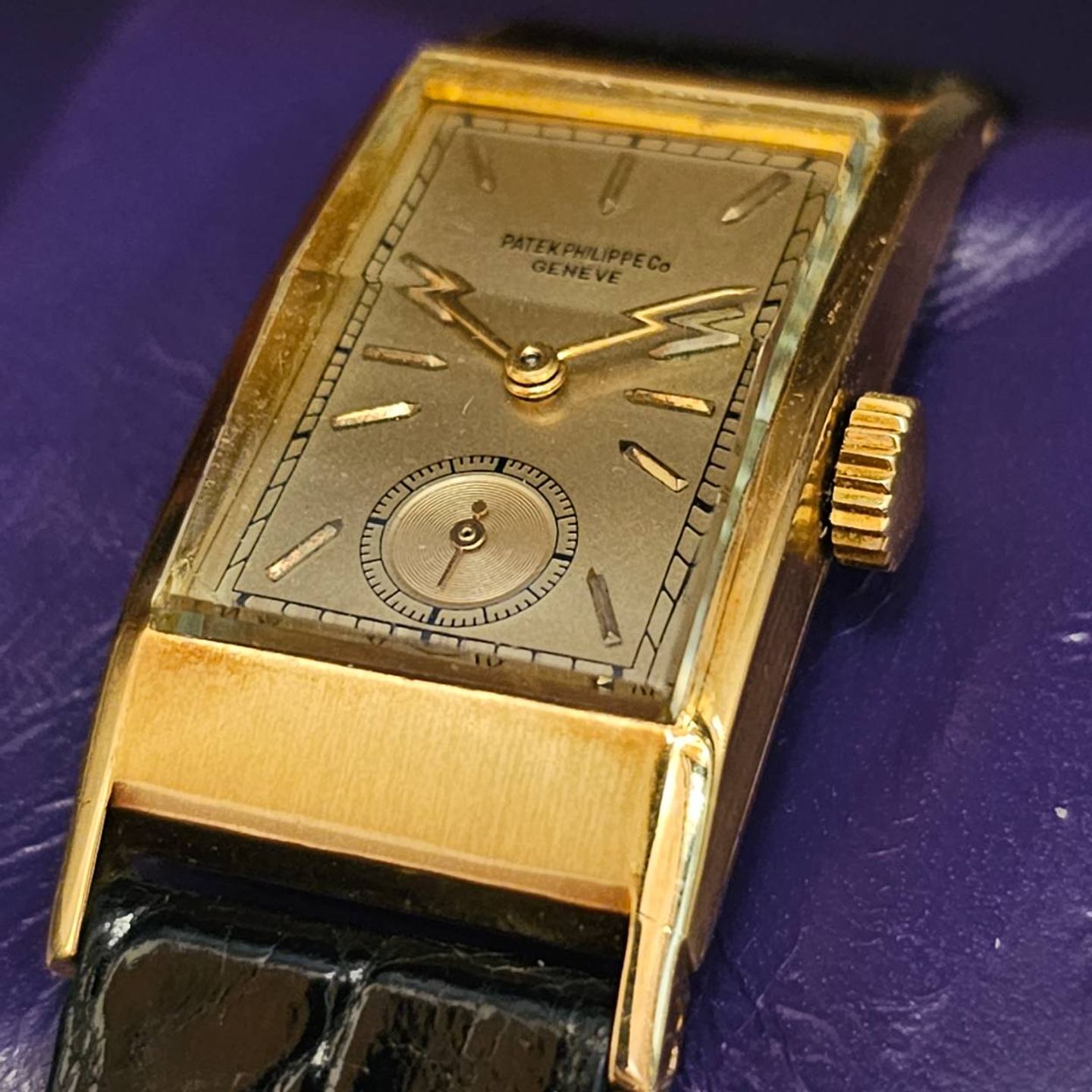 Patek Philippe Vintage 425 (1947) - Gold dial 20 mm Yellow Gold case (1/5)