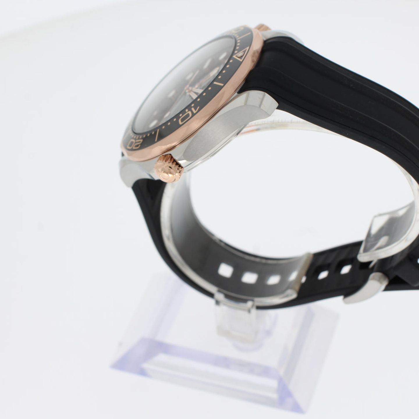 Omega Seamaster Diver 300 M 210.22.42.20.01.002 (2025) - Black dial 42 mm Steel case (3/4)