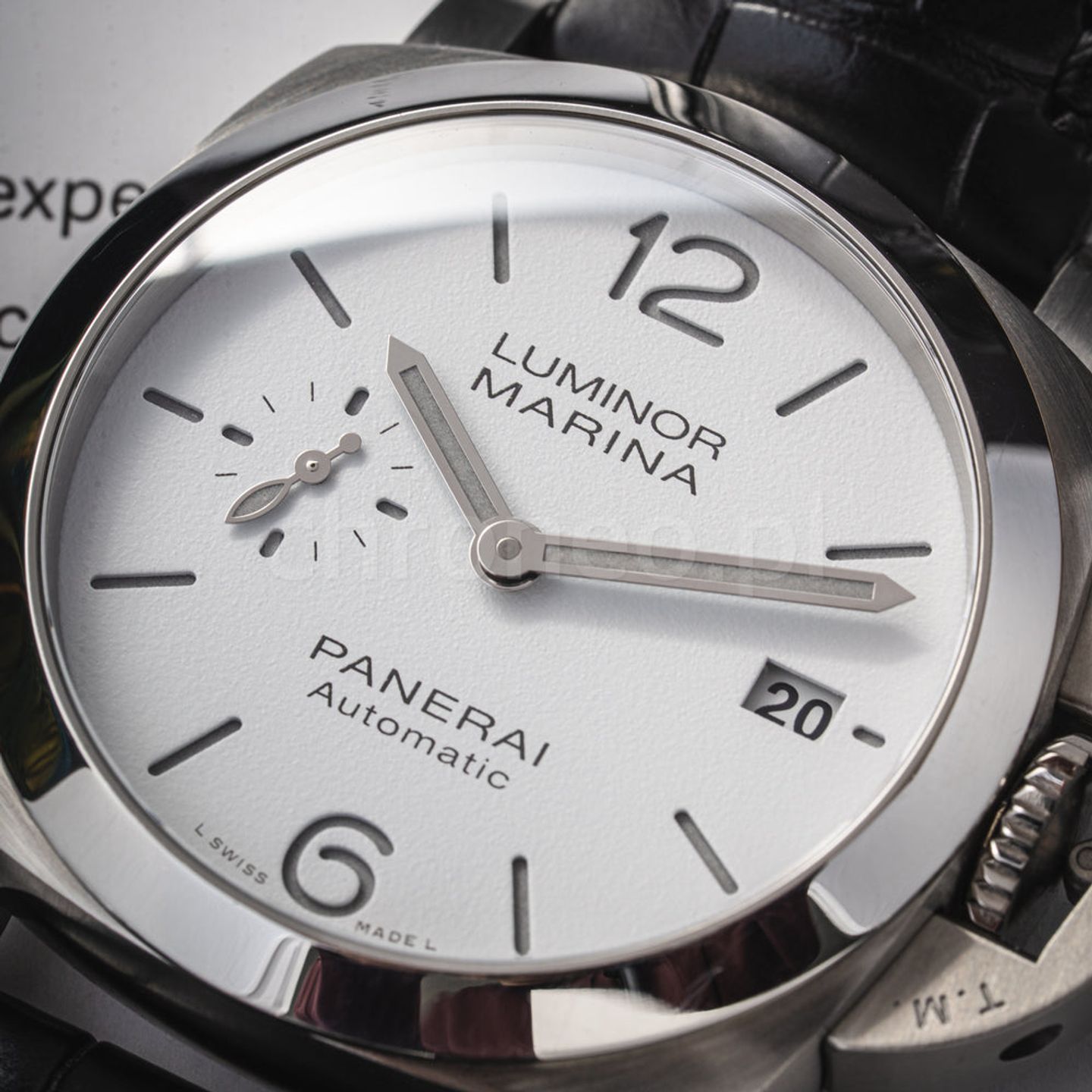Panerai Luminor Marina PAM01371 (2024) - Wit wijzerplaat 40mm Staal (2/8)