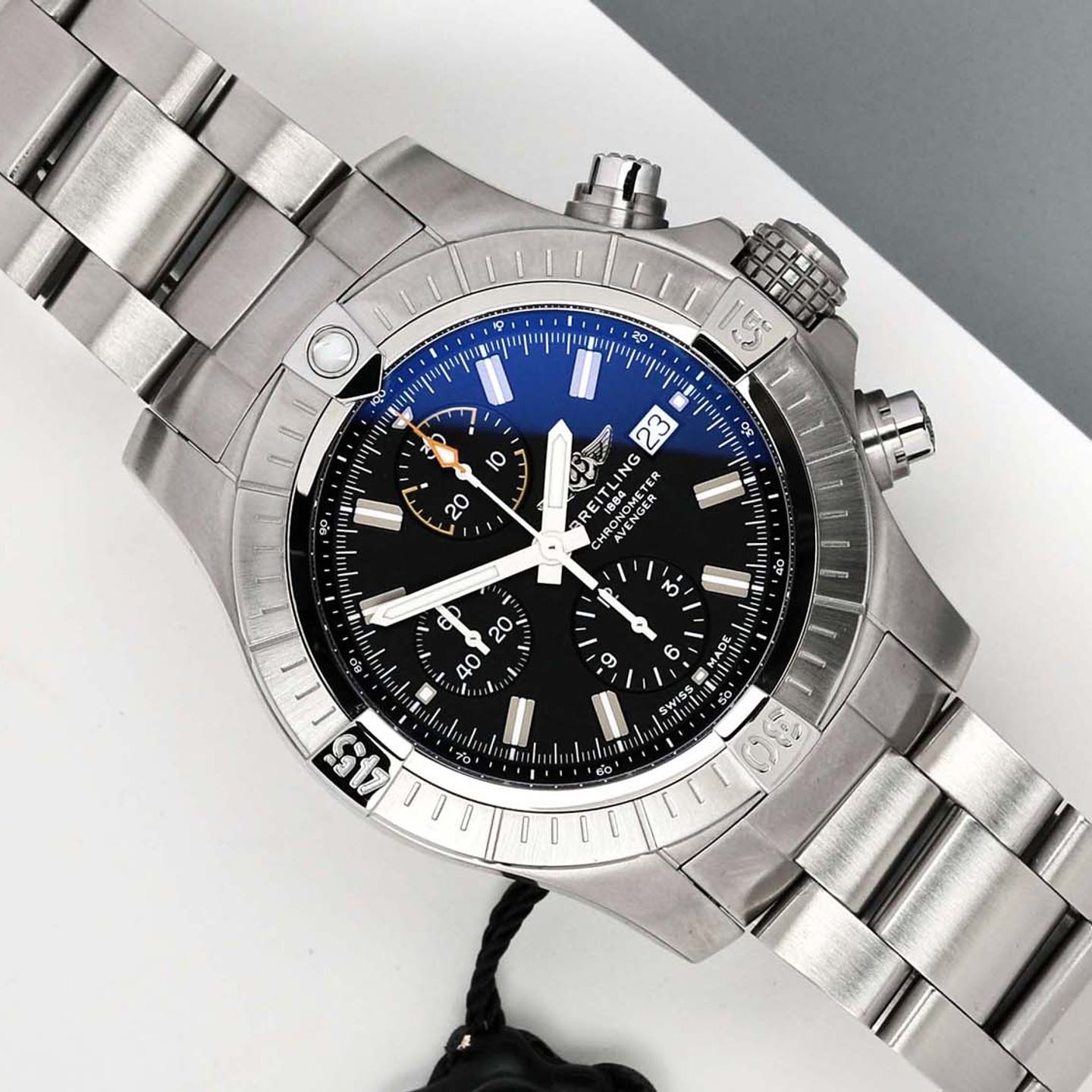 Breitling Avenger A13317 (2022) - 45 mm Steel case (1/8)