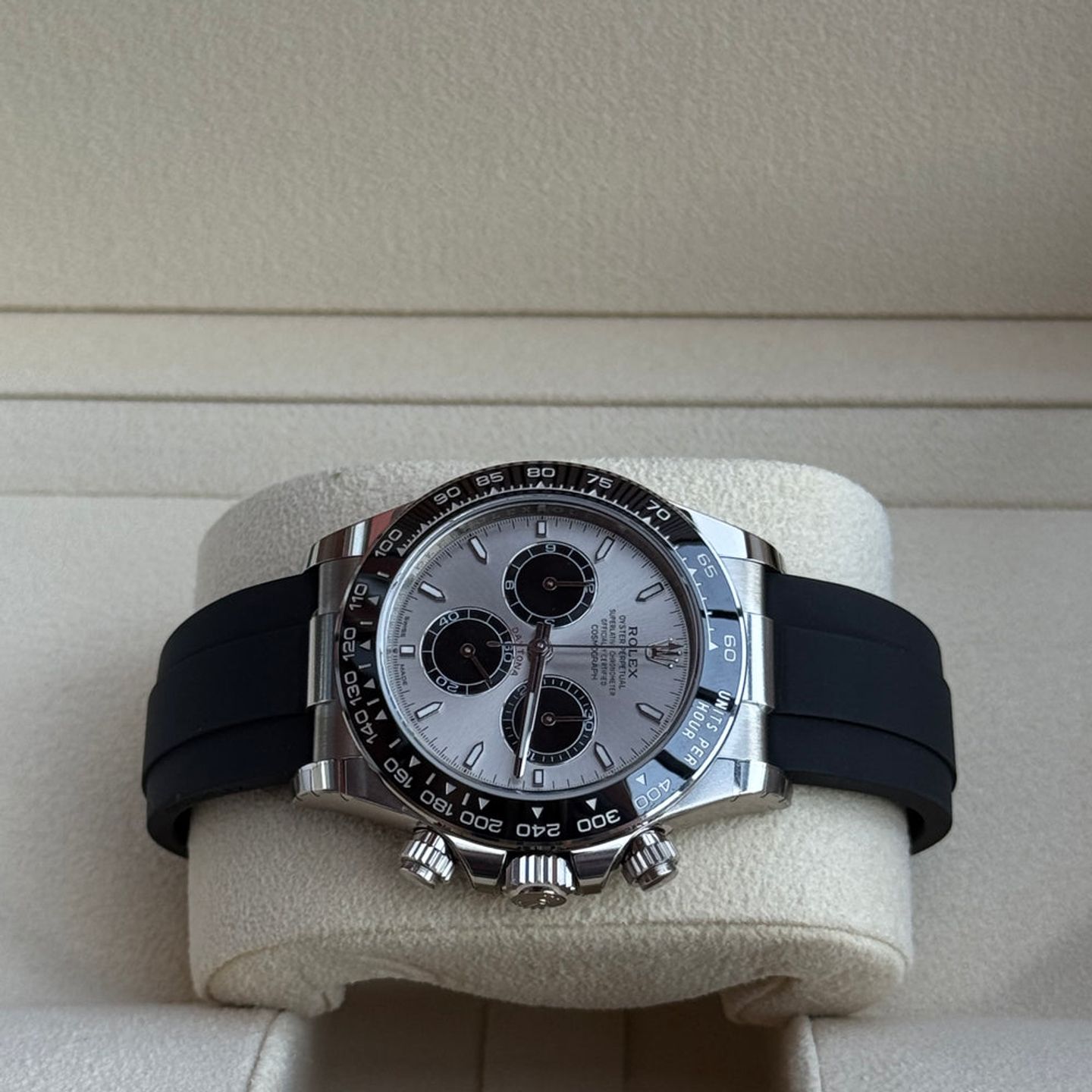 Rolex Daytona 126519LN - (2/5)