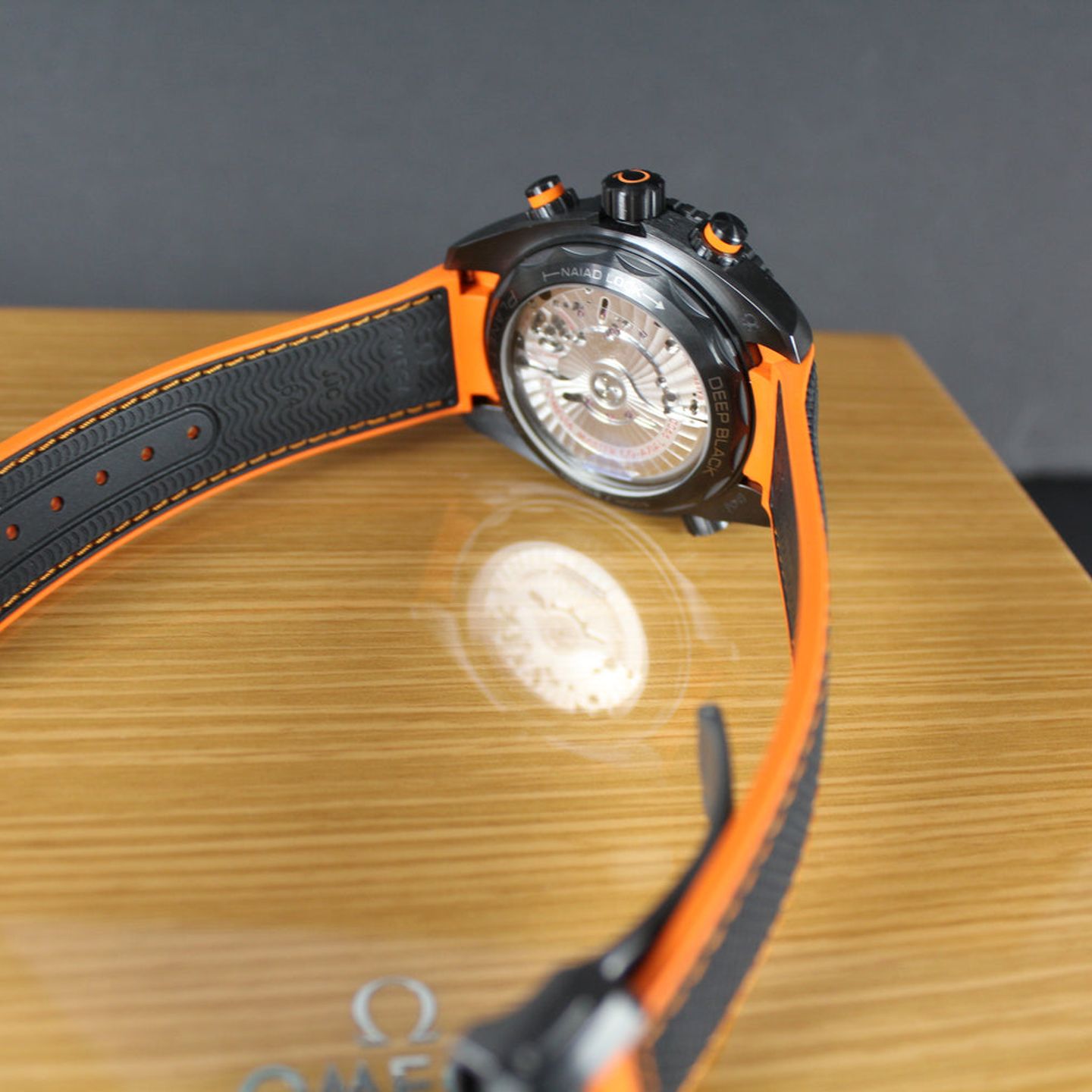 Omega Seamaster Planet Ocean Chronograph 215.92.46.51.01.001 - (3/4)