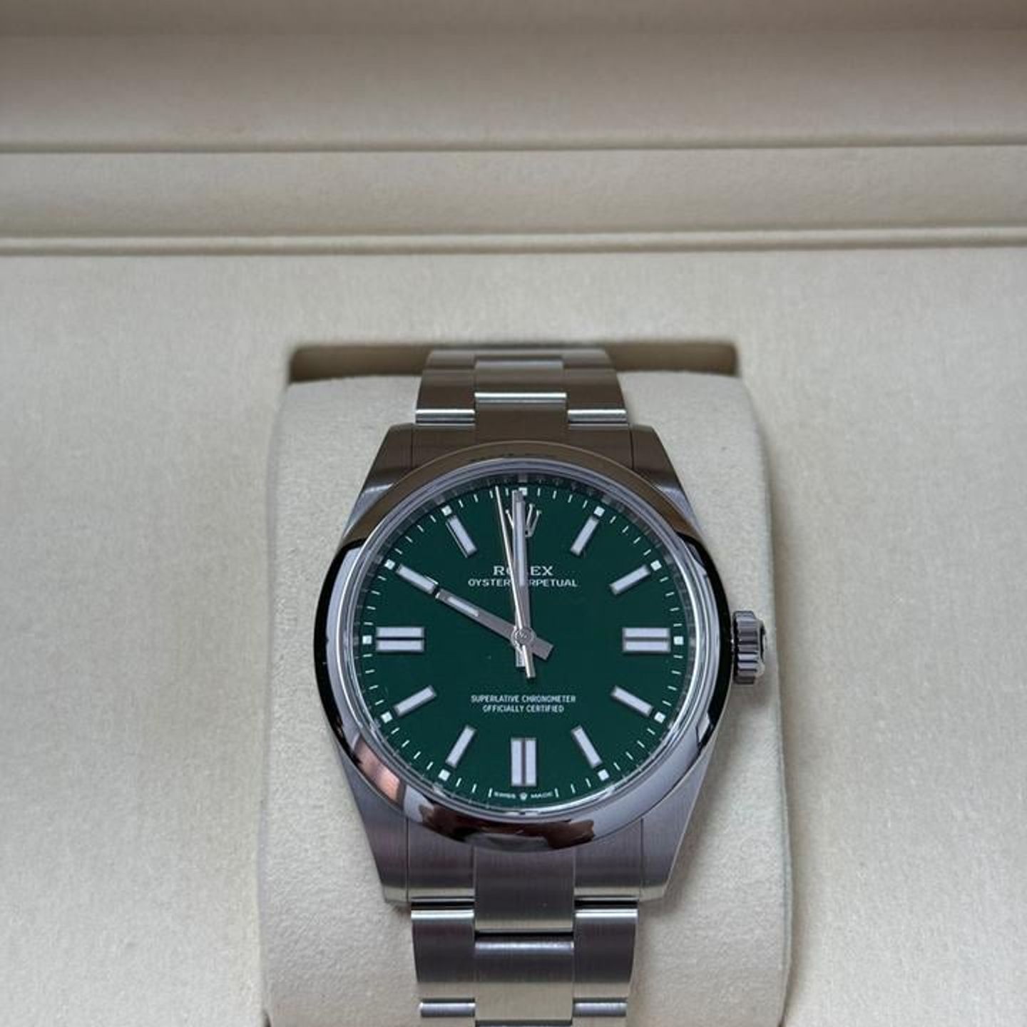 Rolex Oyster Perpetual 134300 - (7/10)