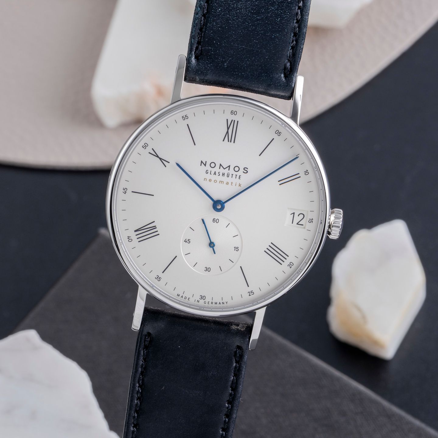 NOMOS Ludwig Neomatik 261 - (3/8)