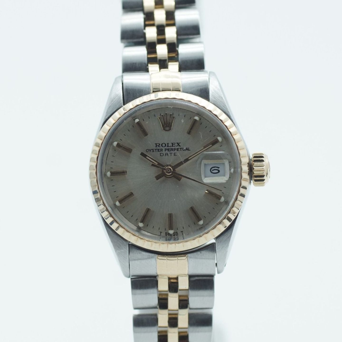 Rolex Oyster Perpetual Lady Date 6517 (1969) - Silver dial 26 mm Gold/Steel case (2/8)