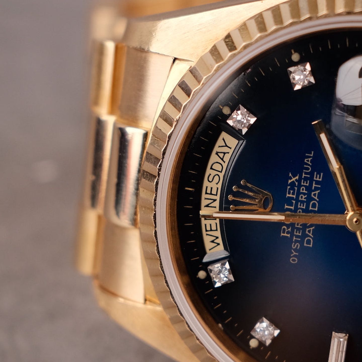 Rolex Day-Date 36 18038 (1986) - Blue dial 36 mm Yellow Gold case (3/8)