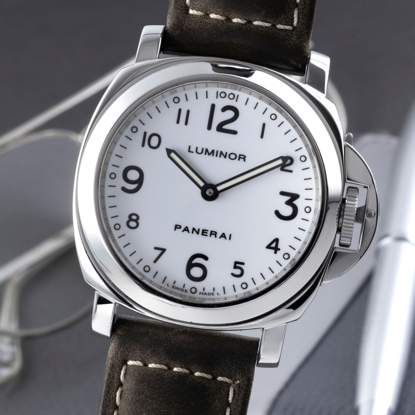 Panerai Luminor Base PAM00010 - (3/8)