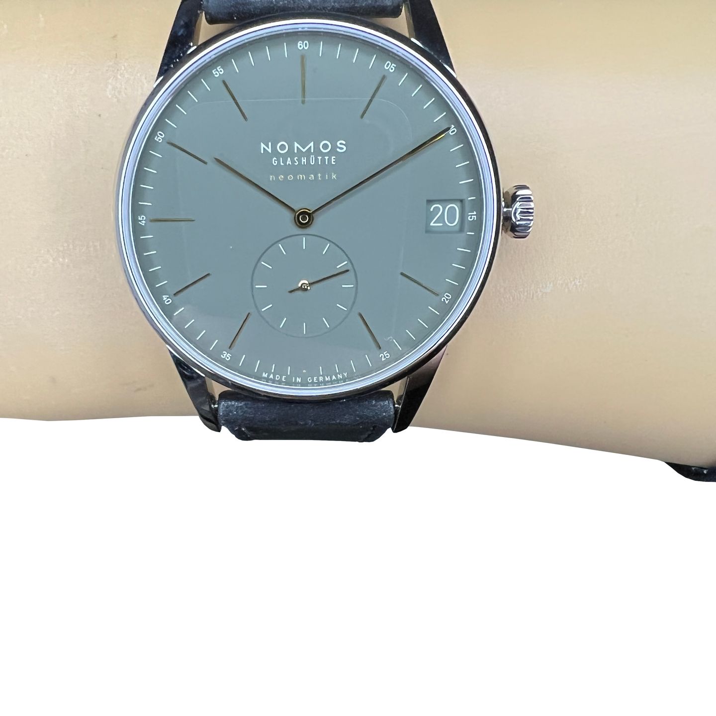 NOMOS Orion Neomatik 364 (2023) - Groen wijzerplaat 41mm Staal (2/8)