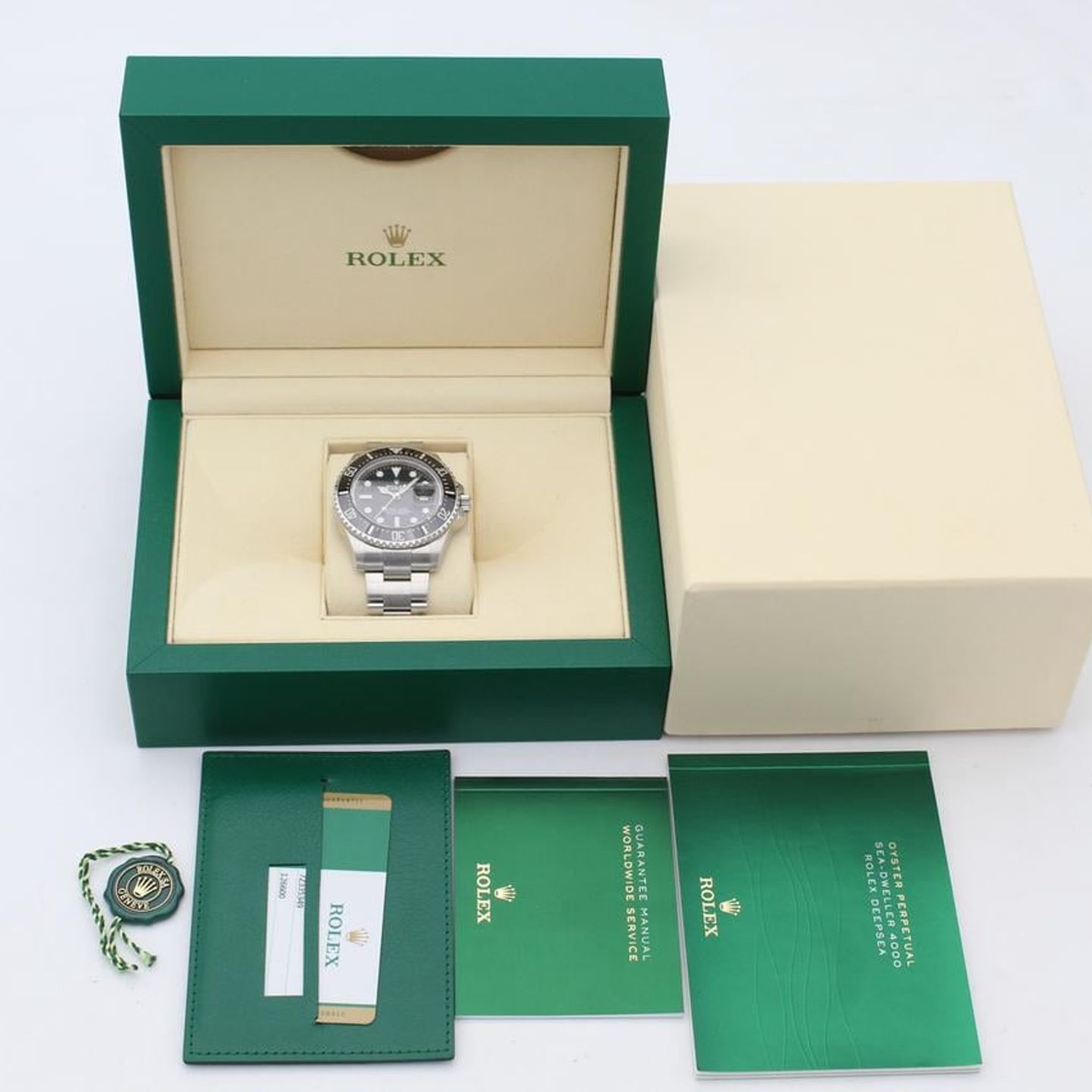 Rolex Sea-Dweller 126600 - (2/10)
