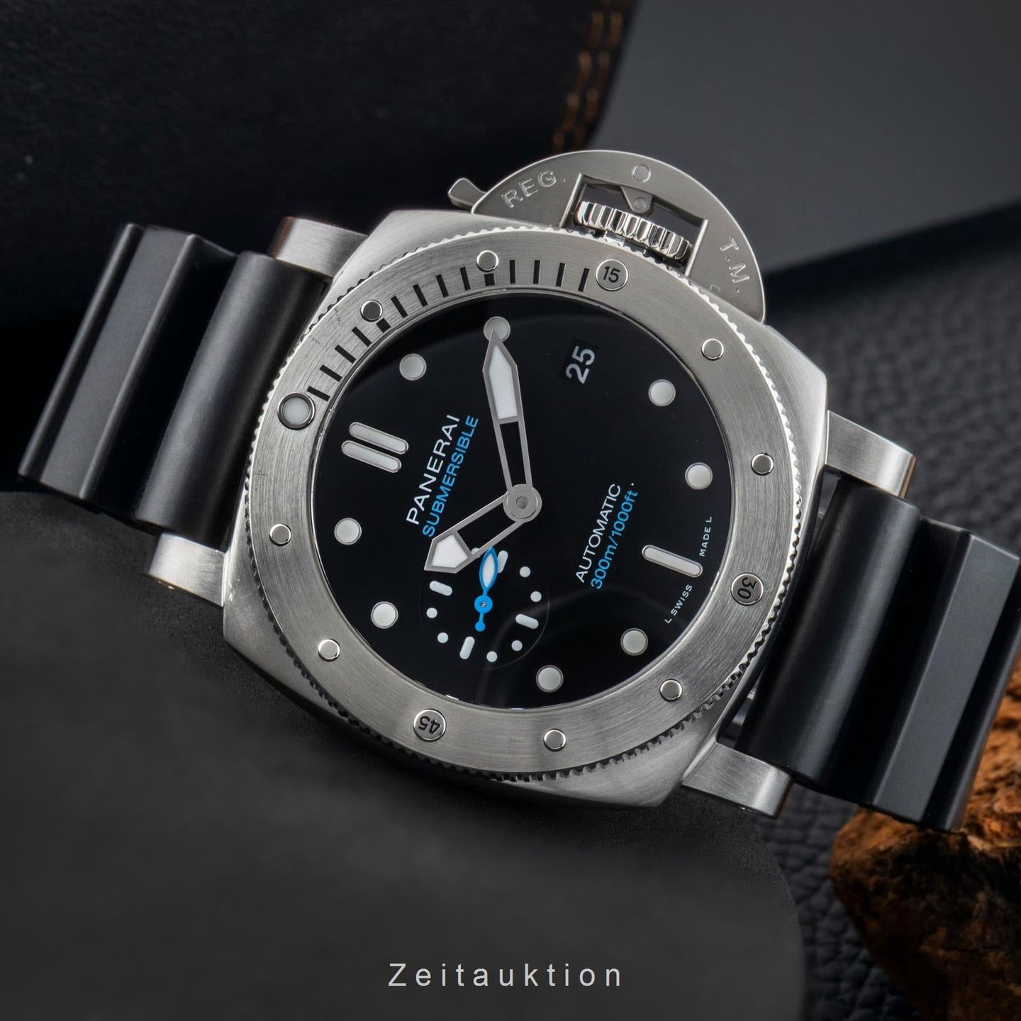 Panerai Luminor Submersible PAM00973 - (2/8)