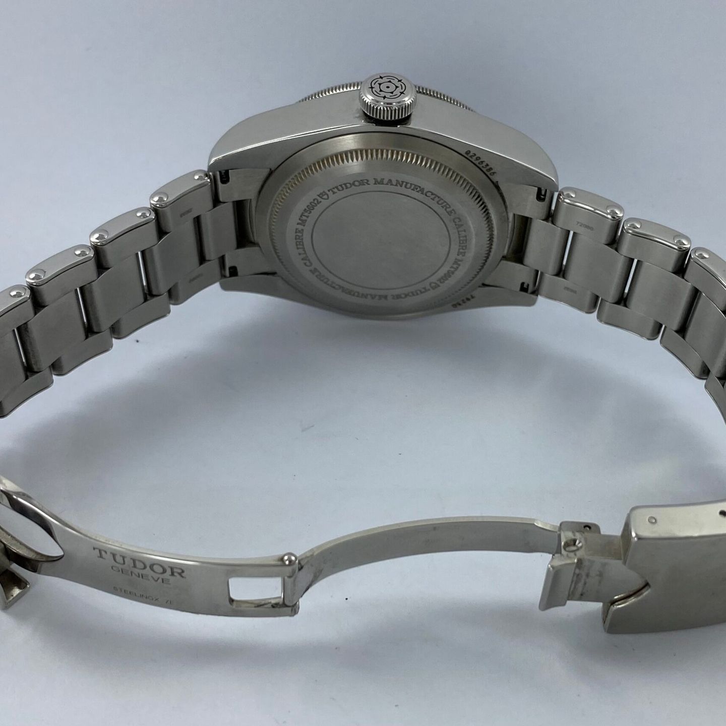 Tudor Black Bay 79230N (2020) - Black dial 41 mm Steel case (7/8)