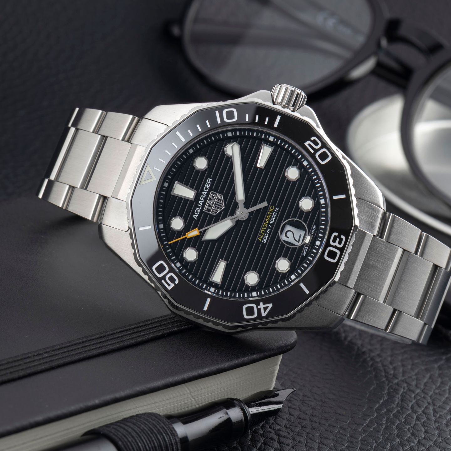 TAG Heuer Aquaracer 300M WBP201A.BA0632 (Unknown (random serial)) - Black dial 43 mm Steel case (2/8)