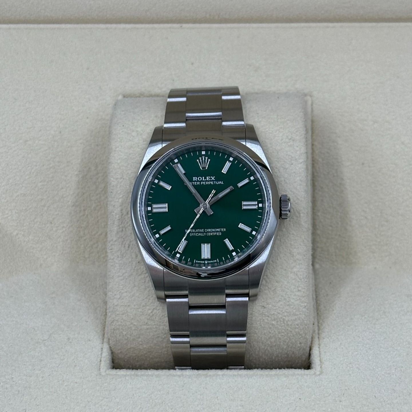 Rolex Oyster Perpetual 36 126000 (2024) - Green dial 36 mm Steel case (4/8)