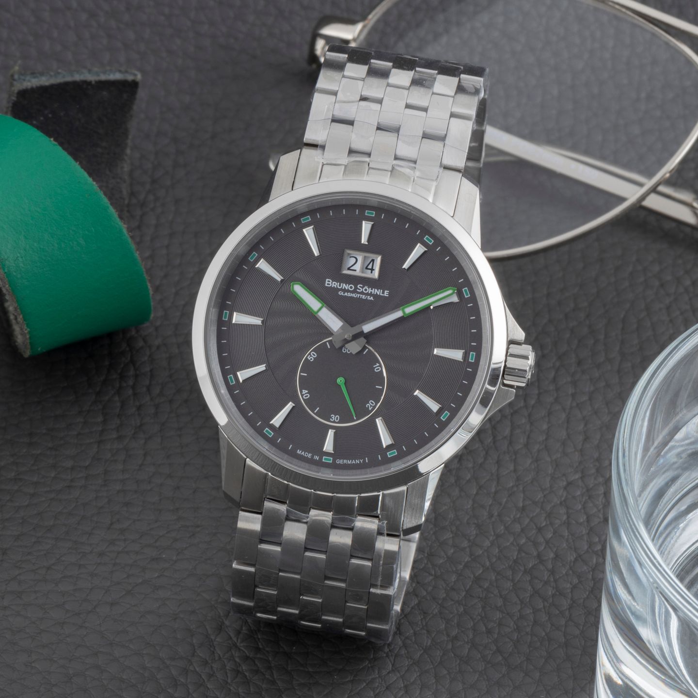 Bruno Söhnle Devi 17-13158-842 (2025) - Grey dial 43 mm Steel case (1/8)