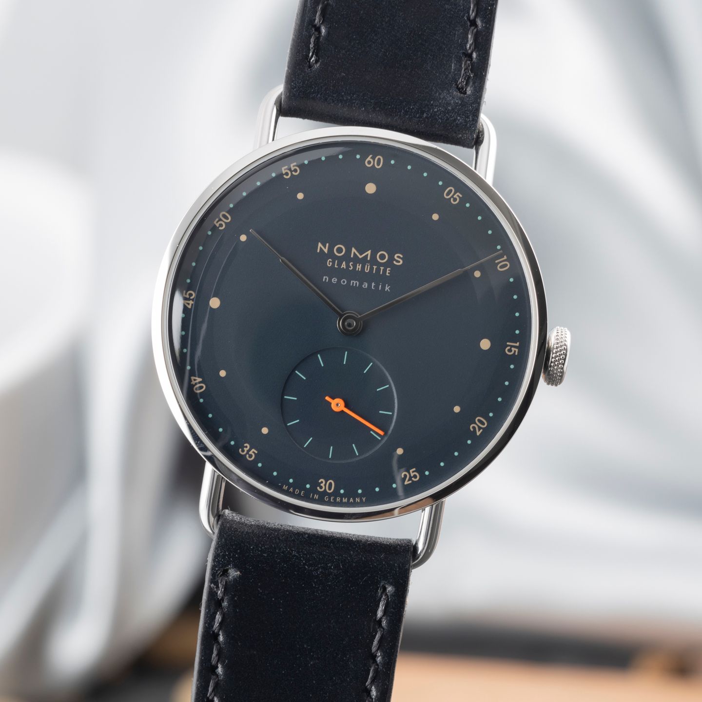 NOMOS Ludwig Automatik 271 (Unknown (random serial)) - White dial 40 mm Steel case (3/8)