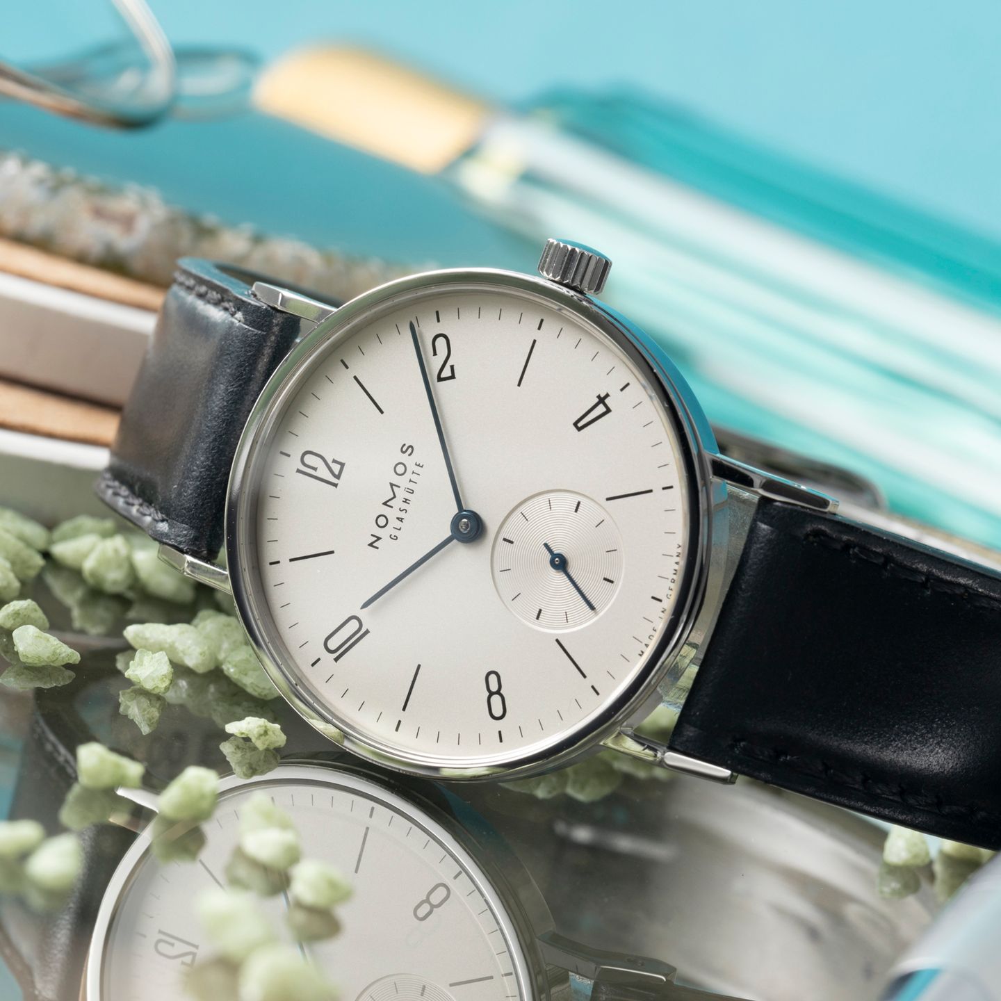 NOMOS Tangente 33 122 (Onbekend (willekeurig serienummer)) - Wit wijzerplaat 33mm Staal (2/8)