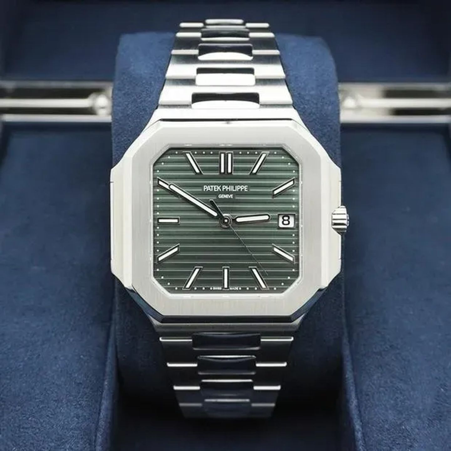 Patek Philippe Cubitus 5821/1A-001 (2024) - Green dial 45 mm Steel case (1/6)